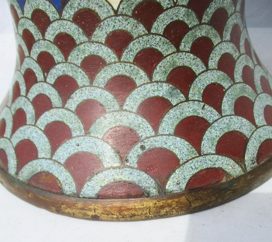 Massive Japanese Enamel Vase Late 19th Century - 7