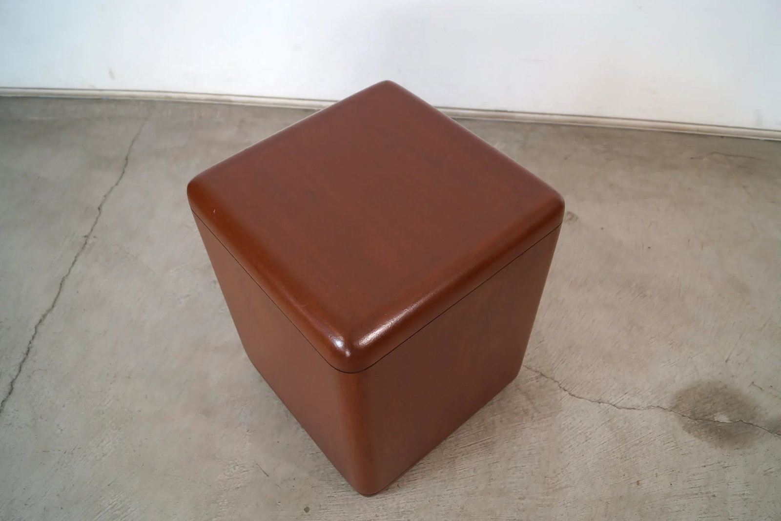 1970's Mid-Century Modern Walnut Pedestal Side Table - 7