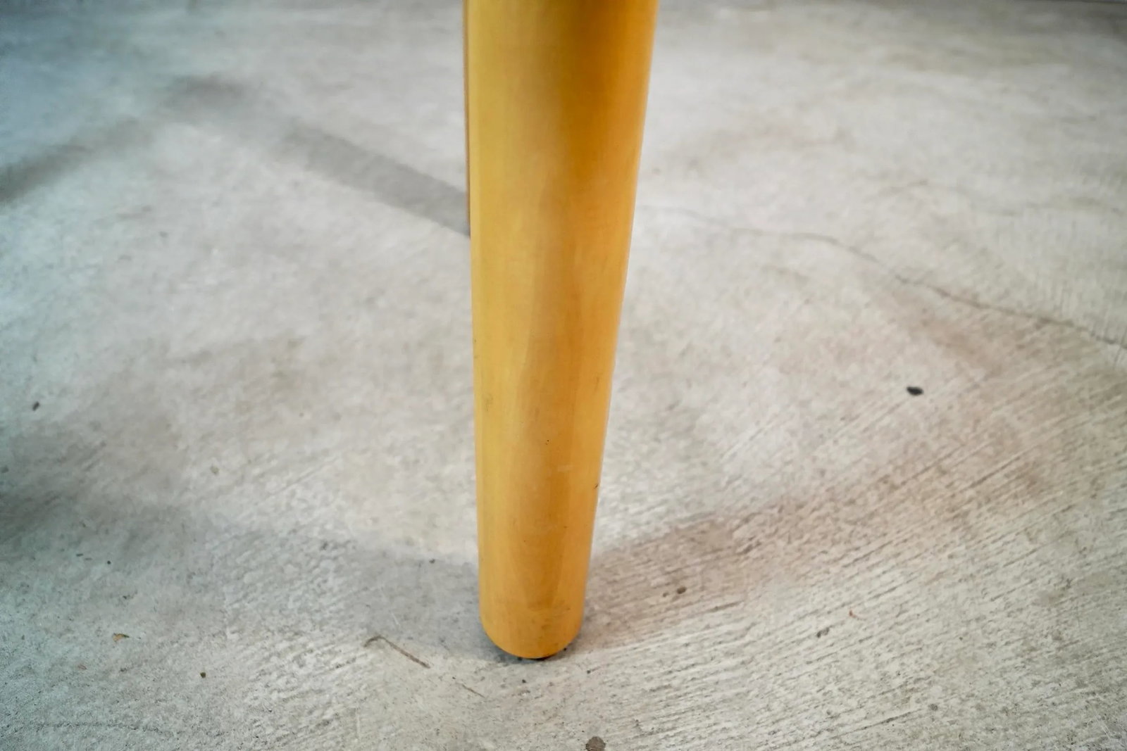 1990's Postmodern Ethan Allen Solid Maple & Glass End Table - 11