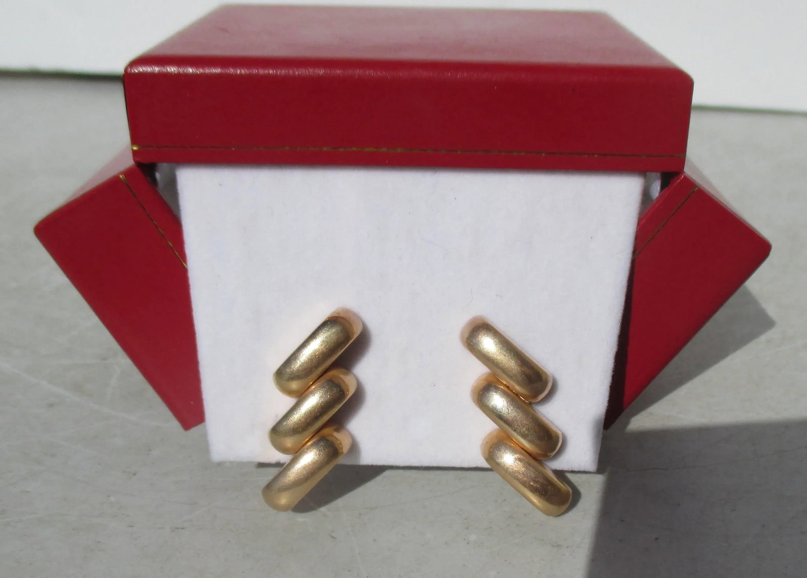 14 Kt. Gold Retro American Clip-on Earrings - 3