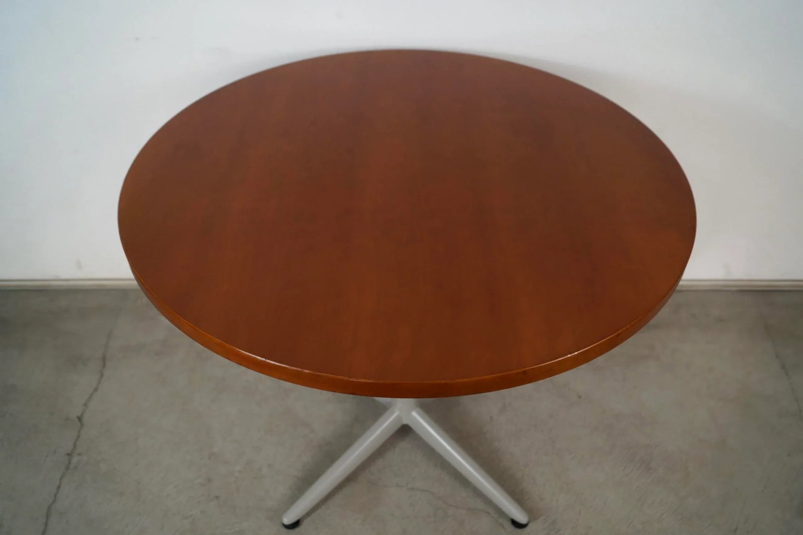 1990's Vintage Herman Miller Style Round Dining Table - 8