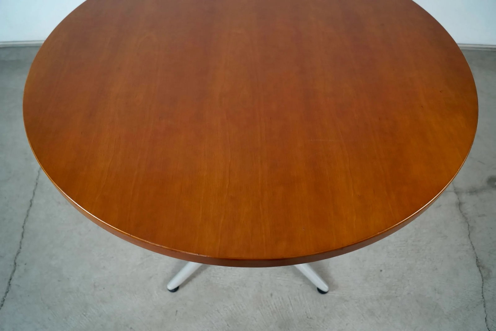 1990's Vintage Herman Miller Style Round Dining Table - 9