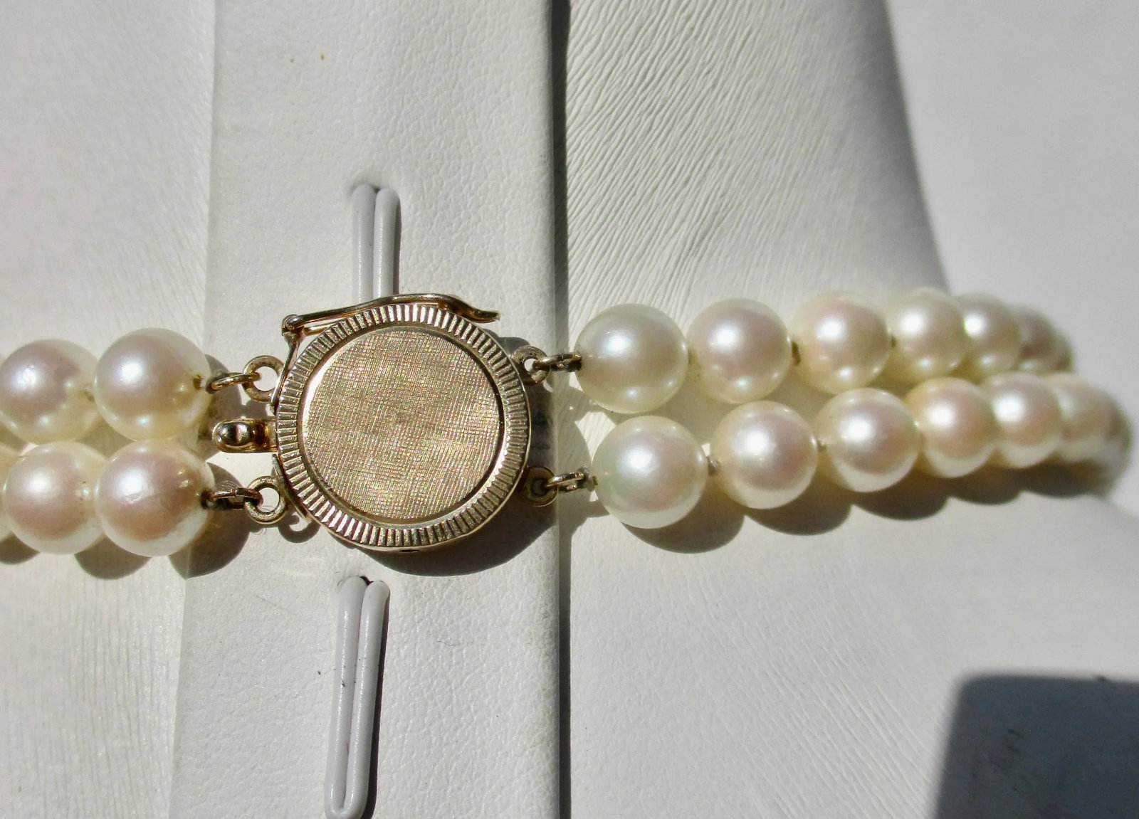 Double Stand Necklace of Cultured Pearls and 14 Kt Clasp - 4