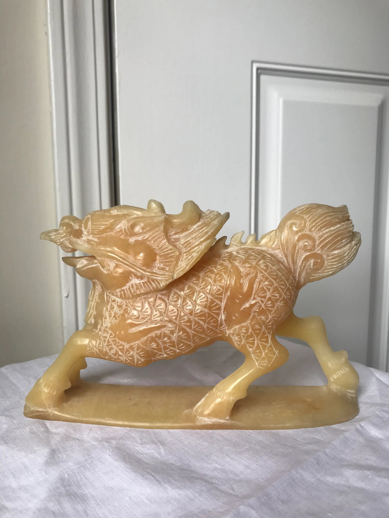 Vintage Late 20th Century Stone Foo Dog Statue/ Paperweight - 8
