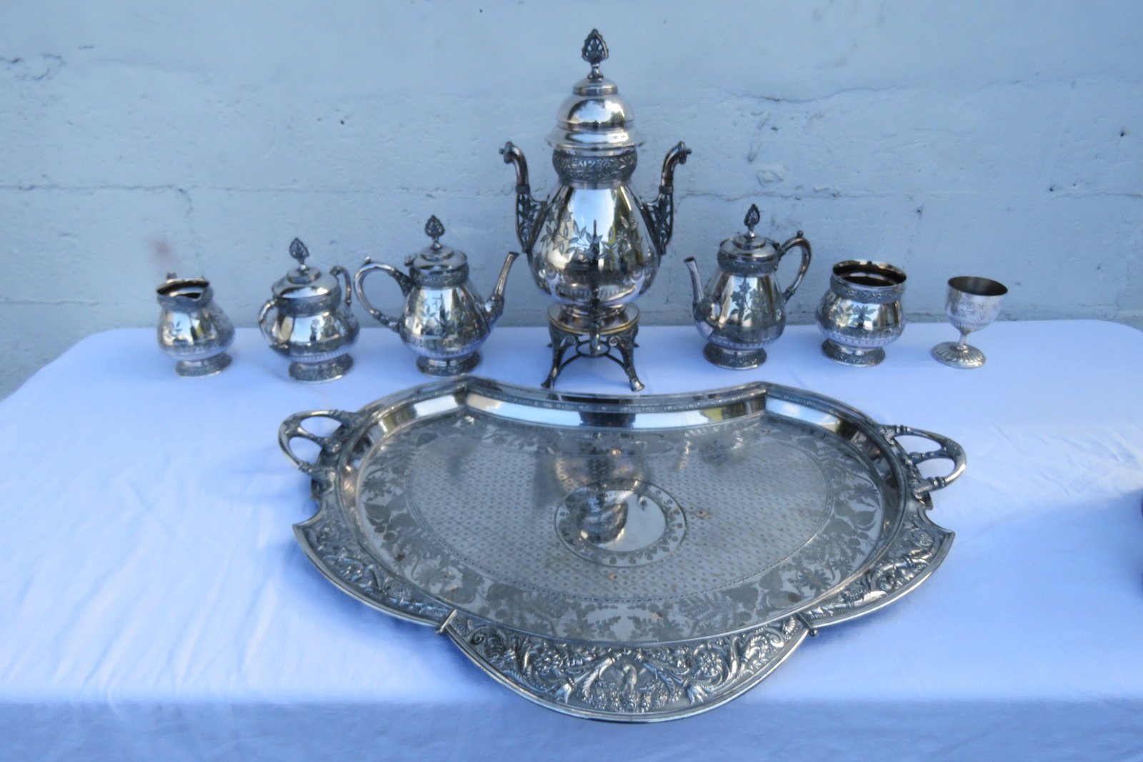 Late 20th Century Meriden Silver Plated Serving Tea Tray Set With Pairpoint Pitcher and Cup 4483b - 13