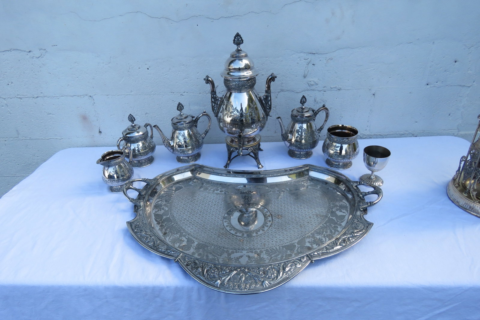 Late 20th Century Meriden Silver Plated Serving Tea Tray Set With Pairpoint Pitcher and Cup 4483b - 2