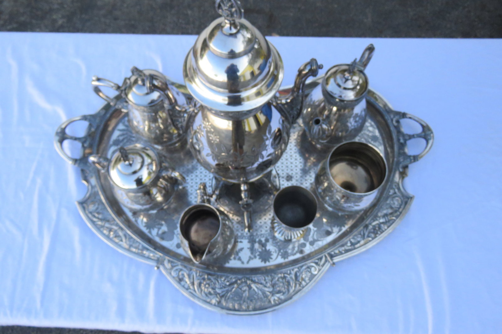Late 20th Century Meriden Silver Plated Serving Tea Tray Set With Pairpoint Pitcher and Cup 4483b - 6