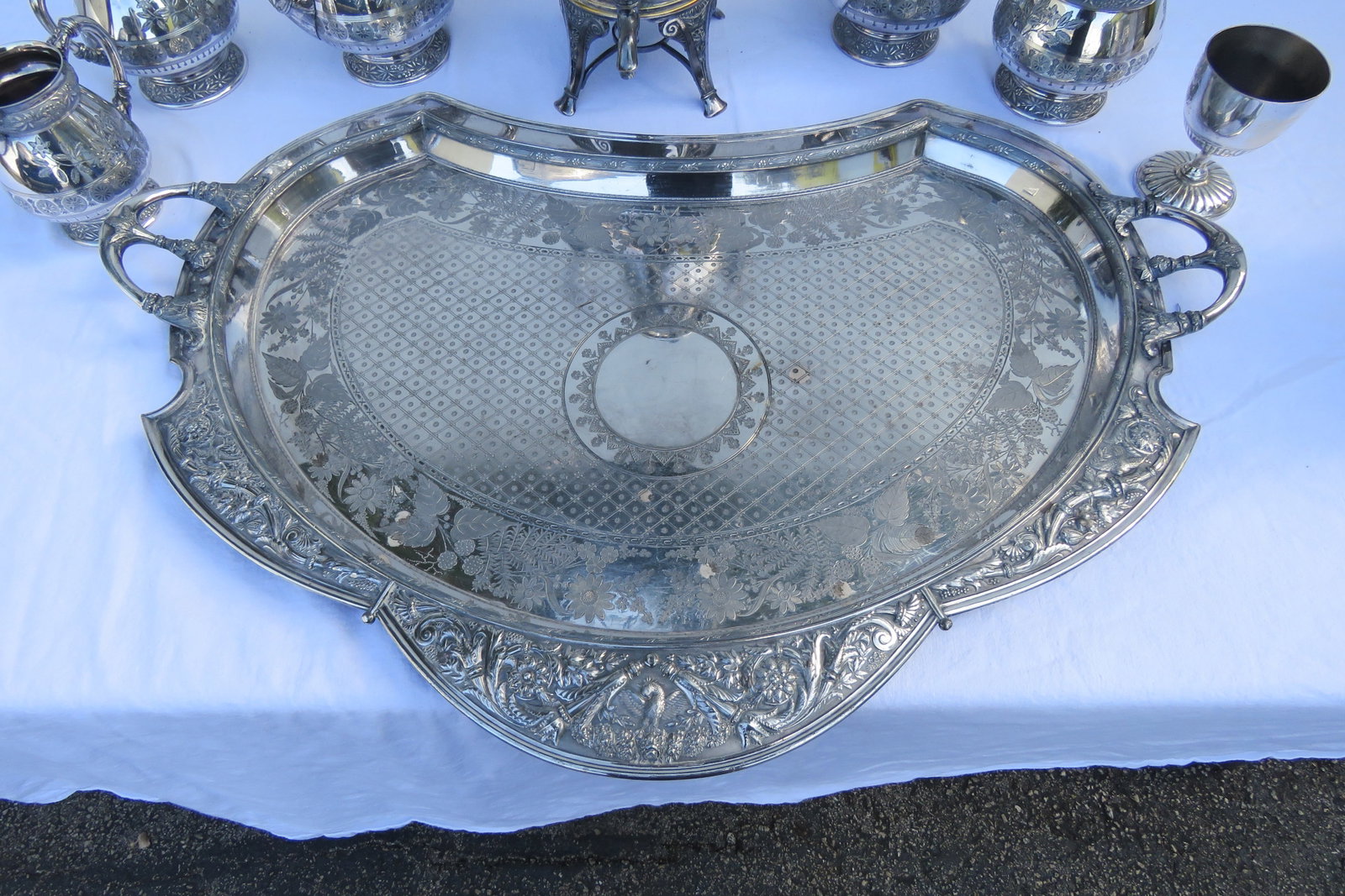 Late 20th Century Meriden Silver Plated Serving Tea Tray Set With Pairpoint Pitcher and Cup 4483b - 9