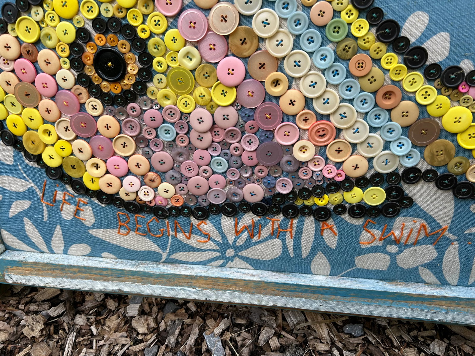 Mary Teeter Maine Self Taught Artist Button Art of Fish - 5