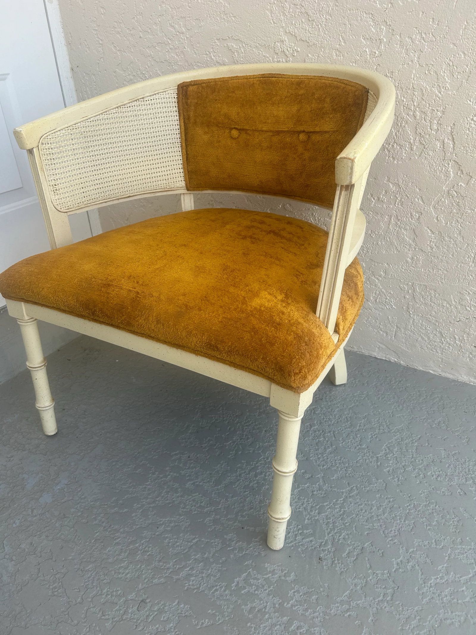 1960s Faux Bamboo and Cane Single Lounge Chair - 2