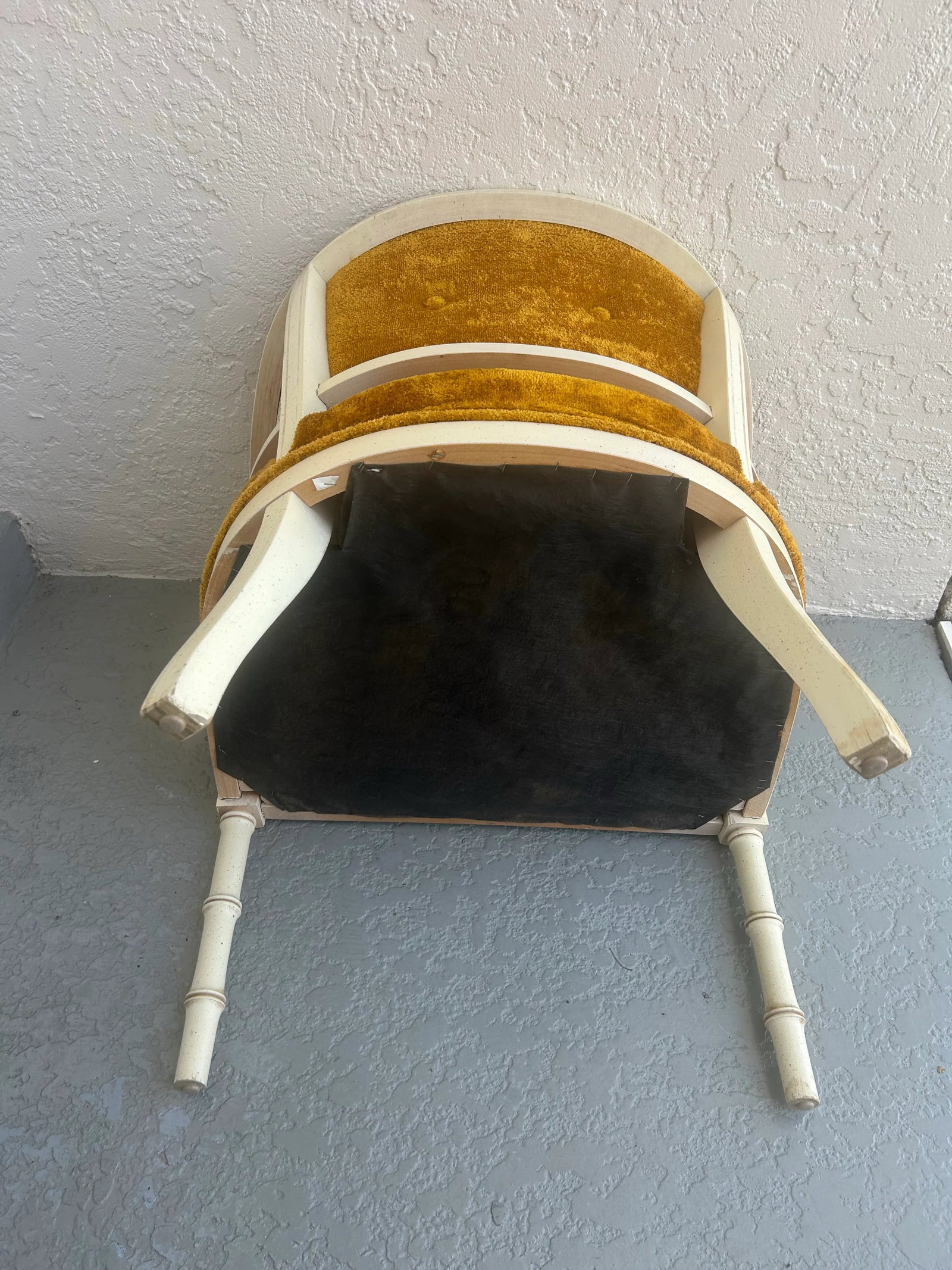 1960s Faux Bamboo and Cane Single Lounge Chair - 6