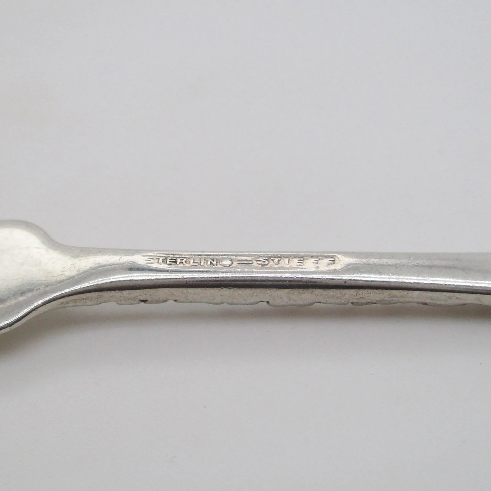 Early 20th Century Sterling Silver Butter Pick With Twisted Point - 4