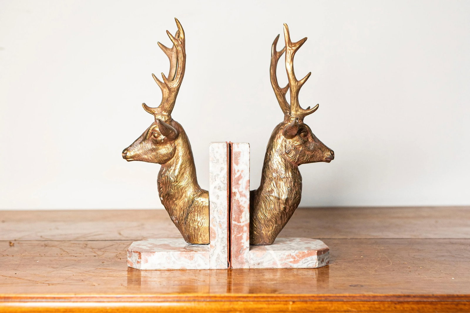 Pair of 20th-Century French Stag Bookends in Gilded Metal and Marble - 2