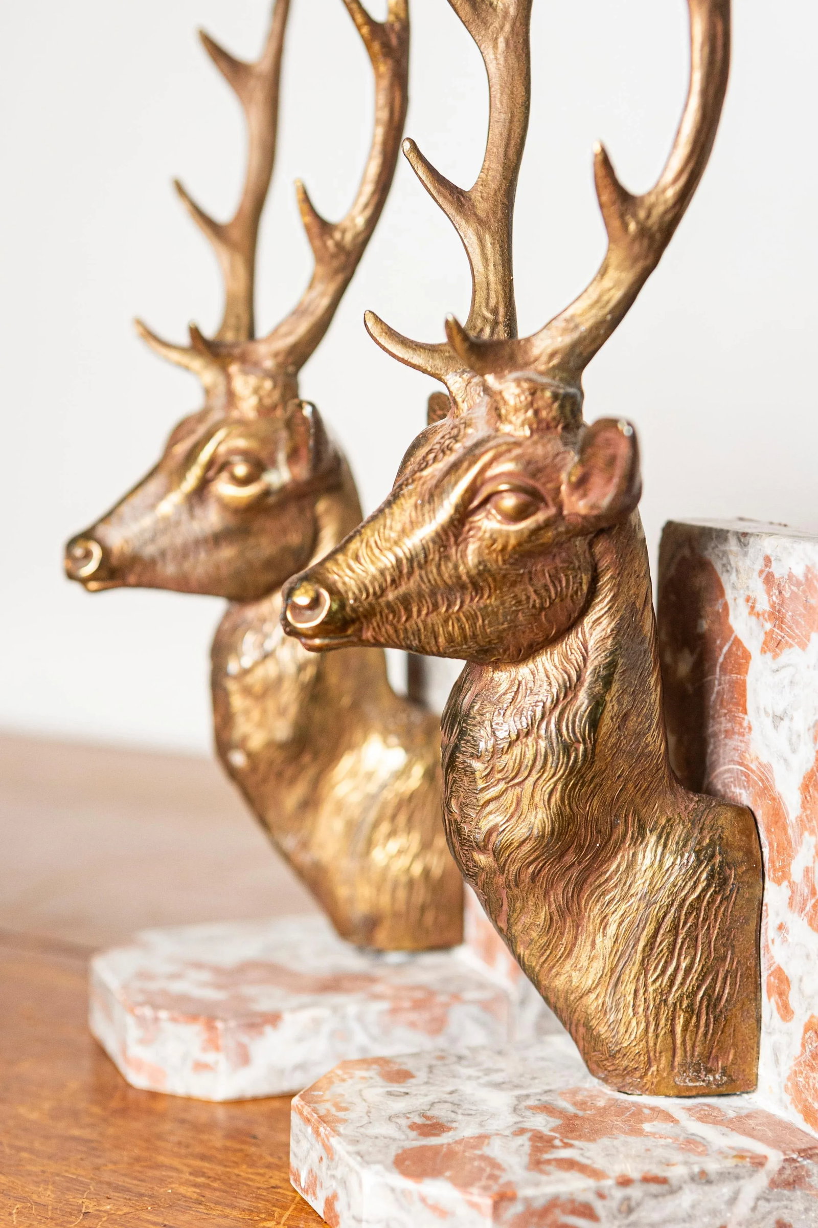 Pair of 20th-Century French Stag Bookends in Gilded Metal and Marble - 5