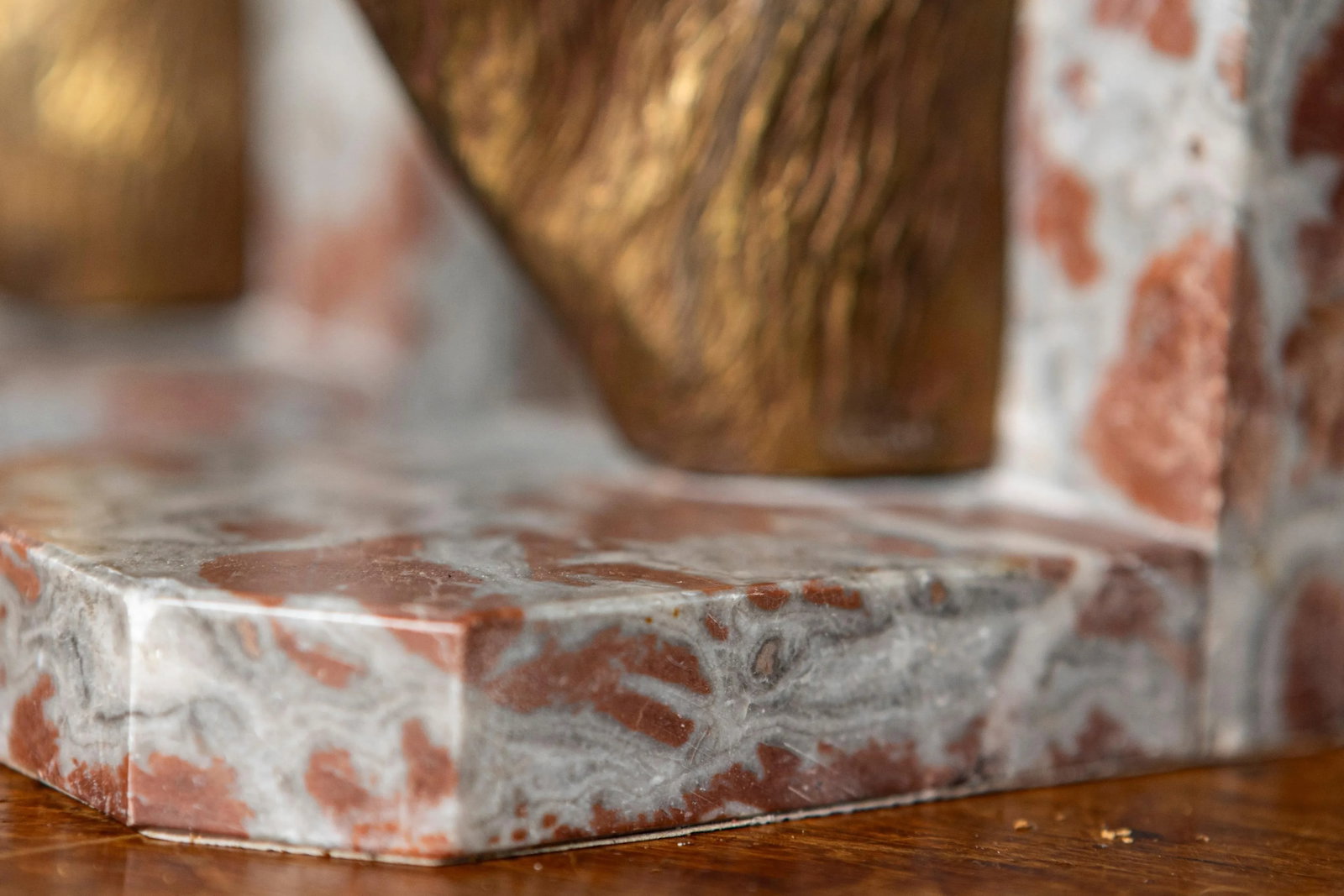 Pair of 20th-Century French Stag Bookends in Gilded Metal and Marble - 7