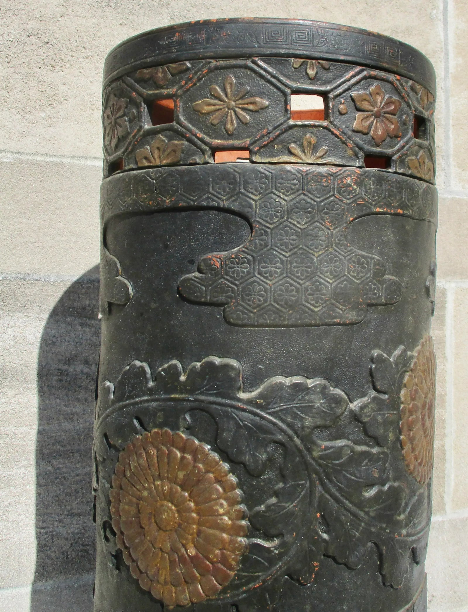 Tokoname Shudei Redware Umbrella Stand or Plantstand - 11