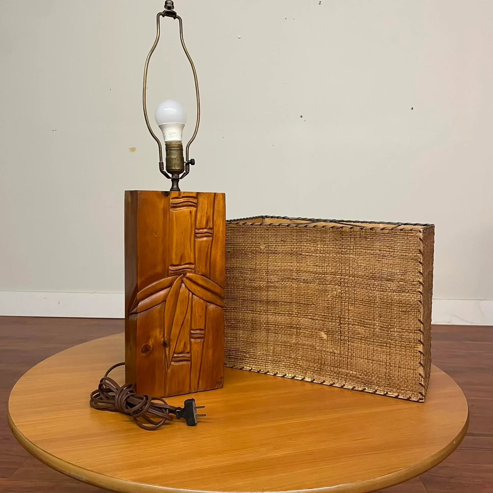 Mid-Century Carved Wood Table Lamp With Original Parchment & Cane Shade - 8