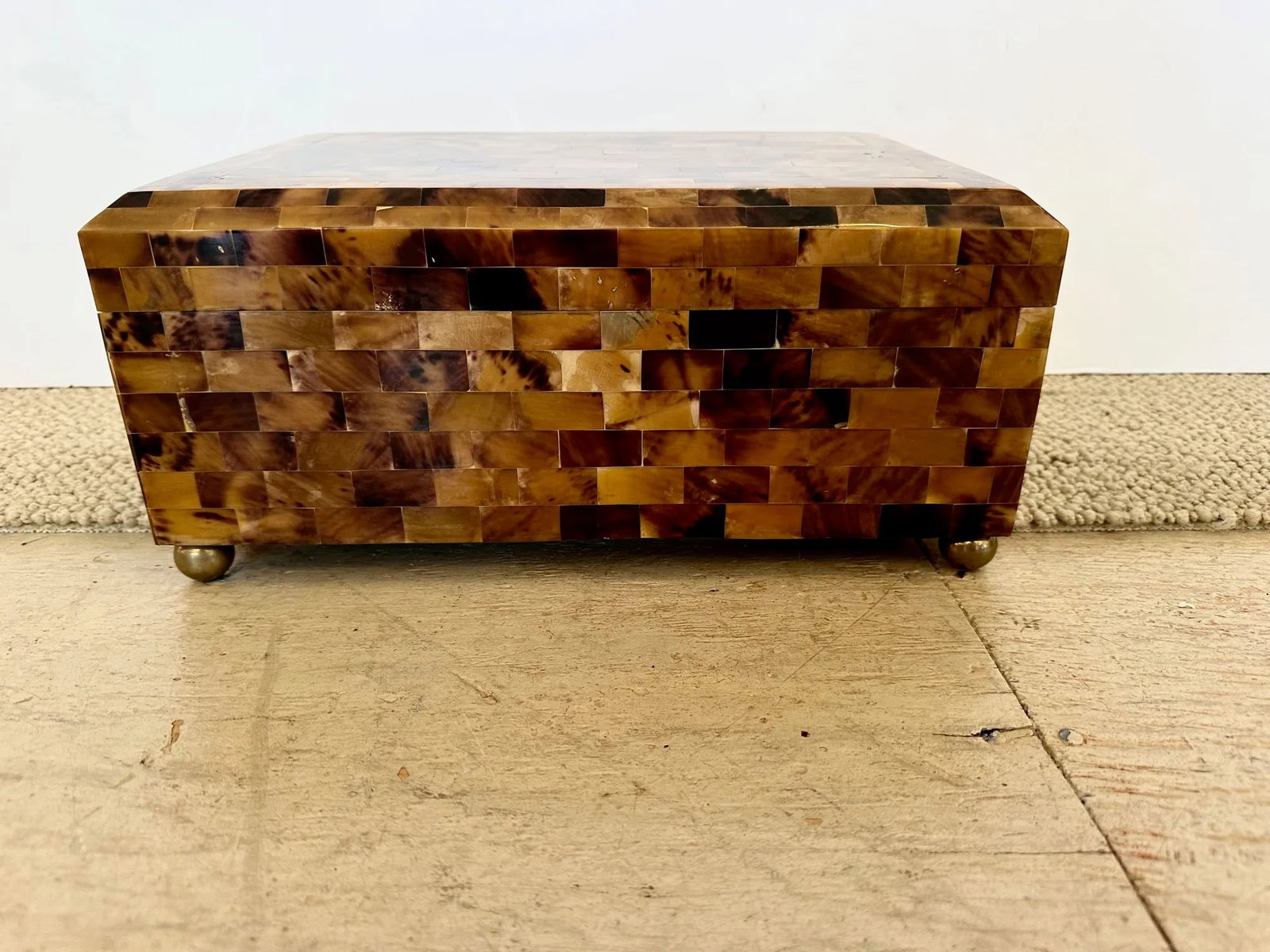 Glossy Horn Box With Brass Inlay and Ball Feet - 2