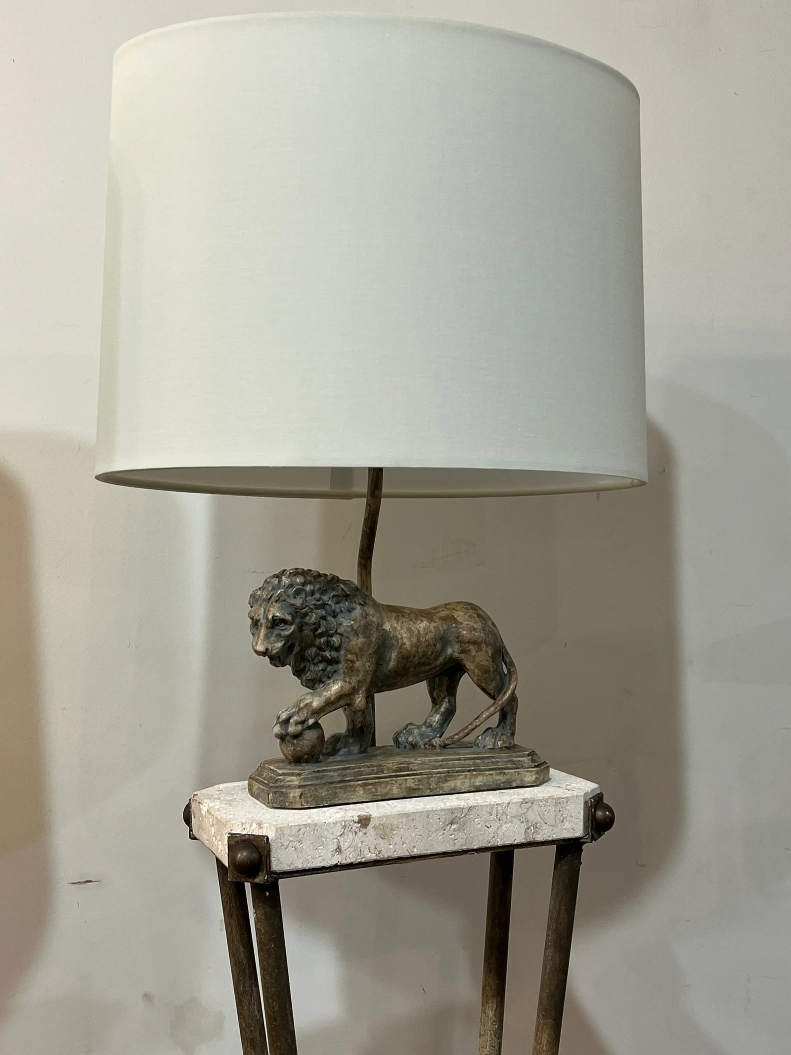 Mid Century Modern Floor Lamp Lion and Marble Motif - 7