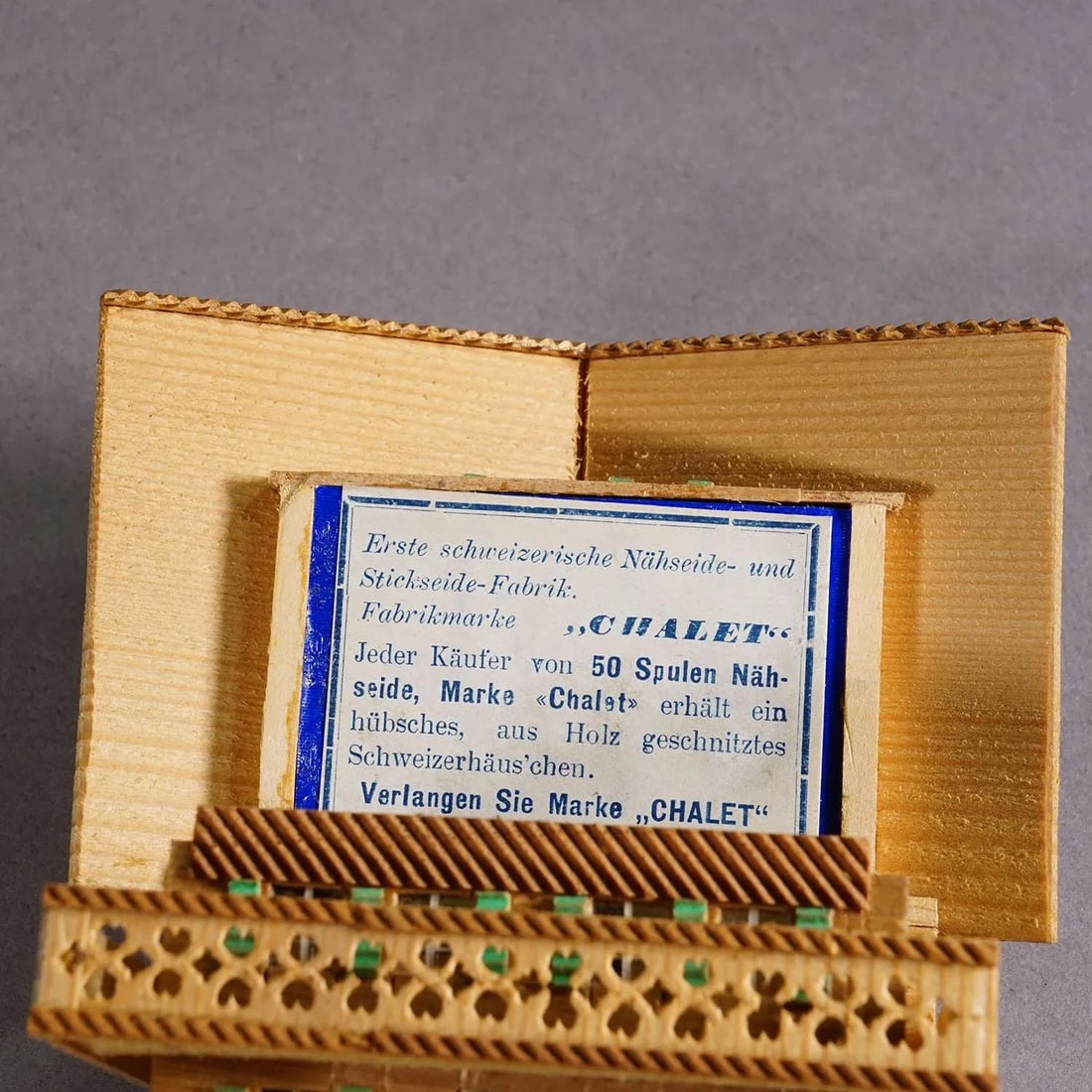 Vintage Chalet Deluxe Sewing Keepsake Box, Switzerland Ca. 1950s - 6