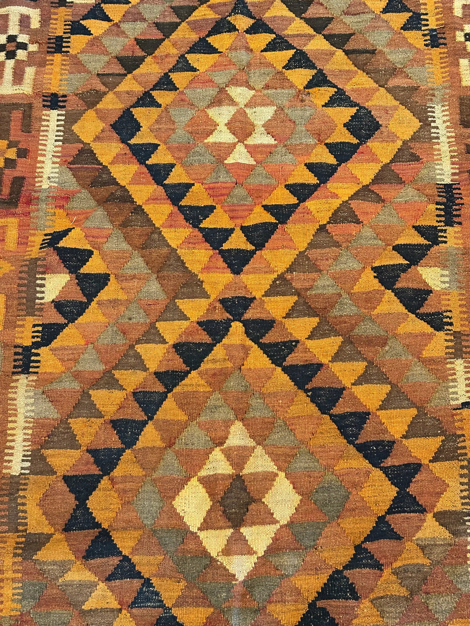 Vintage Turkish Kilim Rug in Oranges & Browns - 7