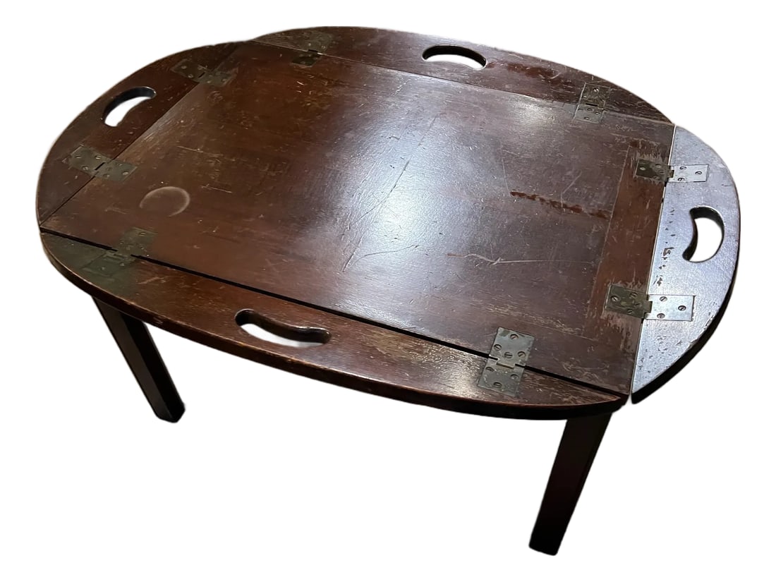 1970s Wooden Campaign Style Coffee Table/Tray Table: Up for consideration is a beautiful vintage wooden campaign style coffee table/tray table. This is a lovely accent piece to have in your home and it's a great conversation starter for your guests!