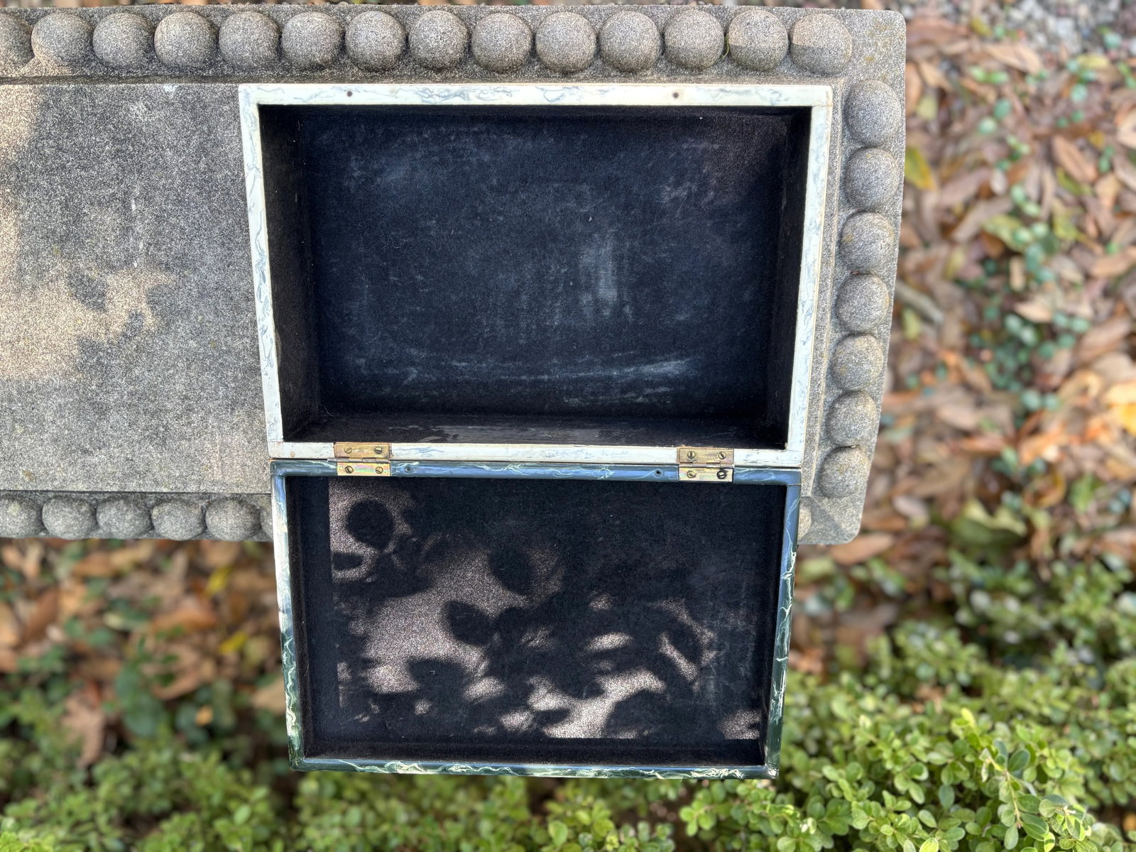 1980s Italian Faux Marble Lacquered Box - 7