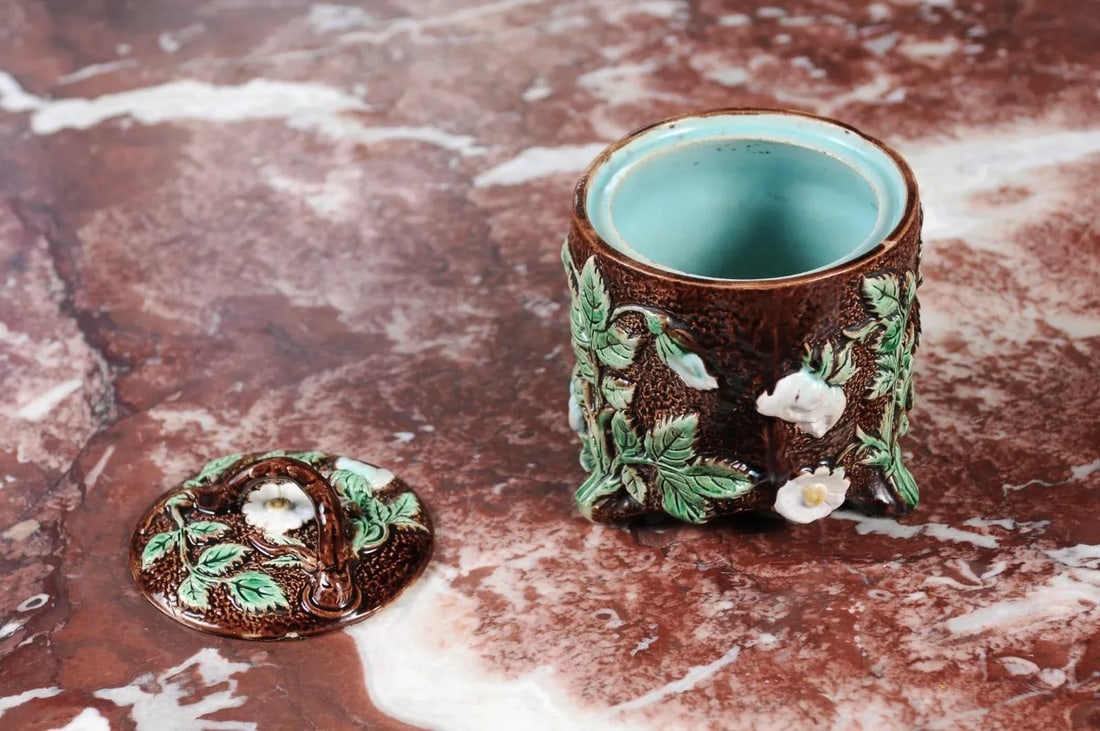 French 19th Century Brown Majolica Lidded Jar with Moulded Floral Décor - 6