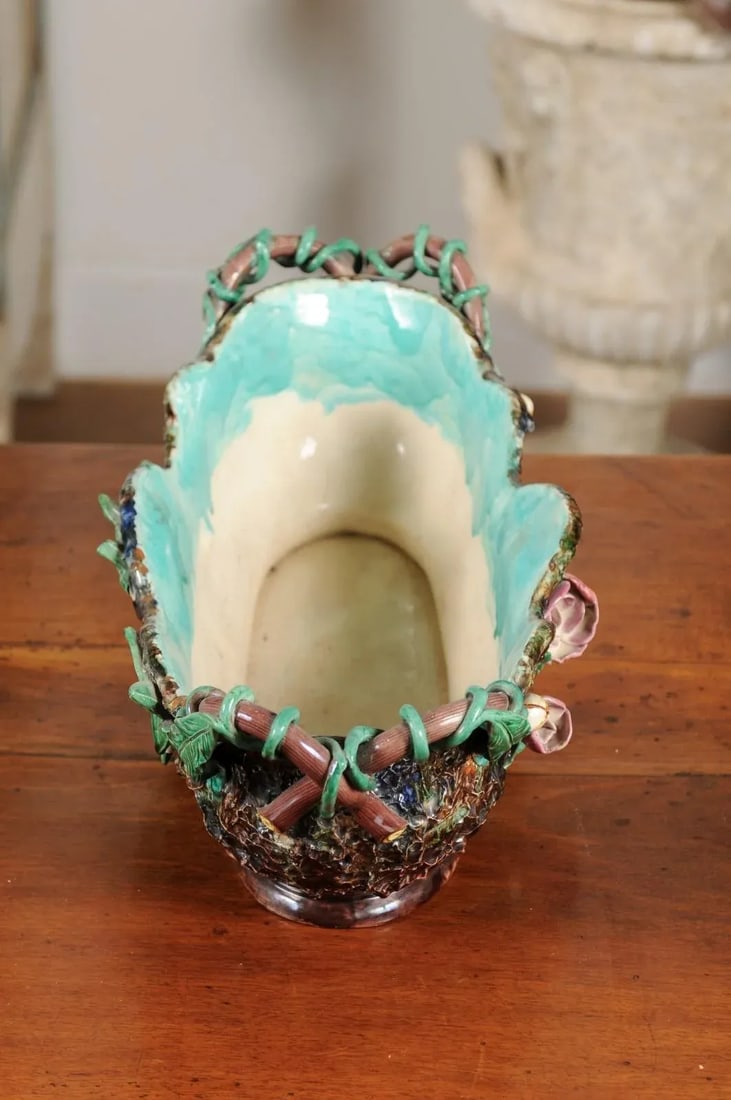 French 1850s Barbotine Majolica Jardinière by Thomas Sargent with Floral Décor - 11