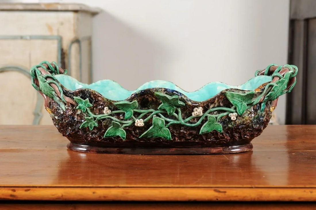 French 1850s Barbotine Majolica Jardinière by Thomas Sargent with Floral Décor - 2