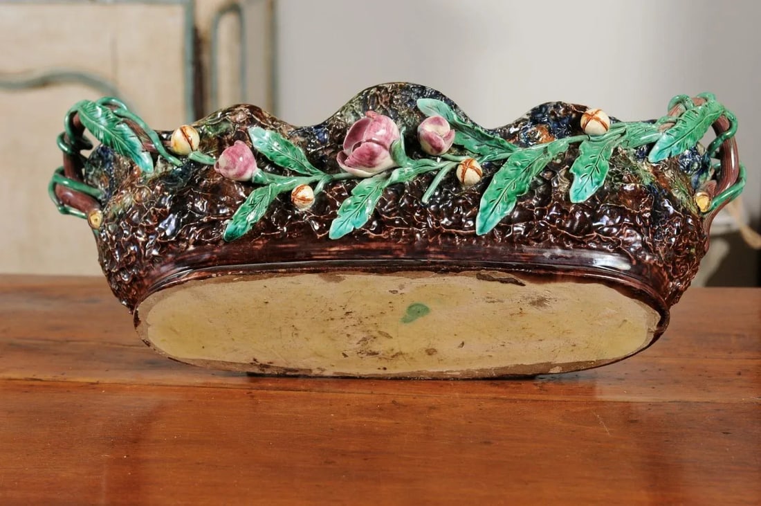 French 1850s Barbotine Majolica Jardinière by Thomas Sargent with Floral Décor - 3