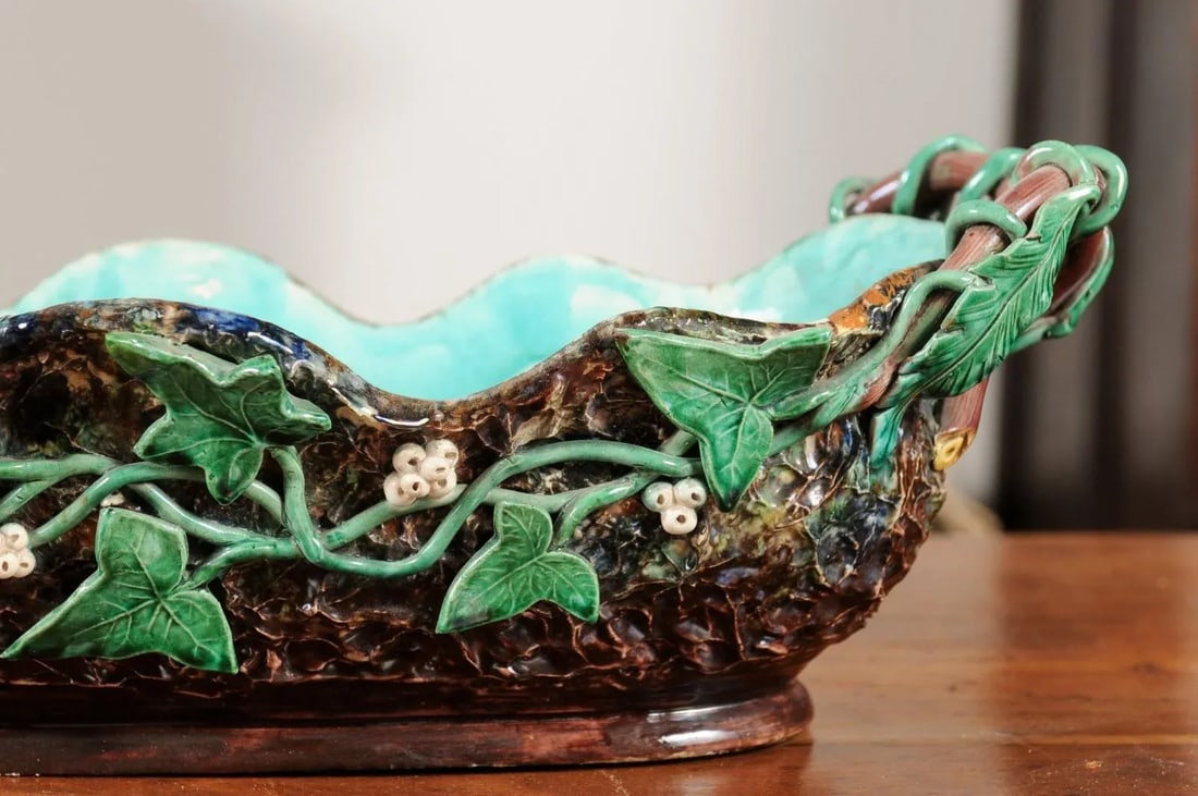 French 1850s Barbotine Majolica Jardinière by Thomas Sargent with Floral Décor - 6