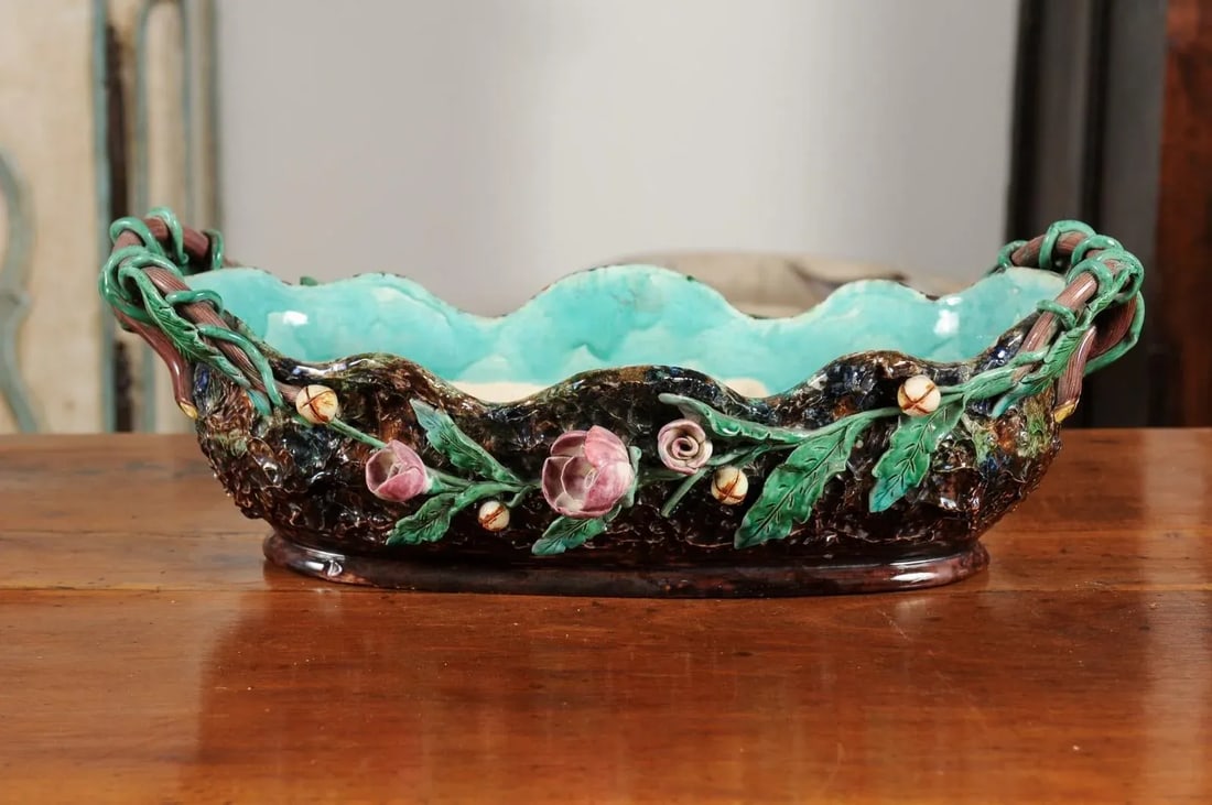 French 1850s Barbotine Majolica Jardinière by Thomas Sargent with Floral Décor - 8