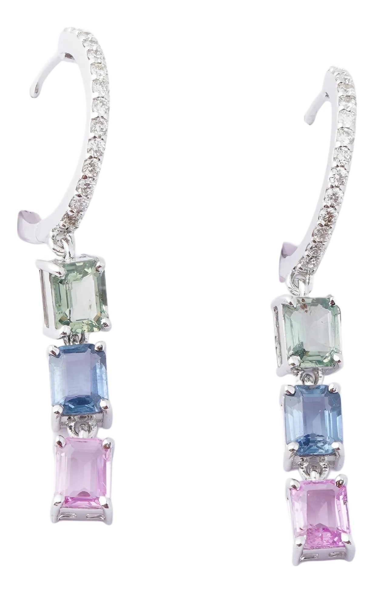 Natural multi sapphire 2.54cts & diamond 0.26cts earring in 14k gold: GW=4.01gm NW=3.45gm multi sapphire=2.54 diamond =0.26cts THIS IS A BRAND NEW PIECE Condition: Imperfections: No Imperfections Condition Notes: New Origin: India Materials & Techniques: Diamond,