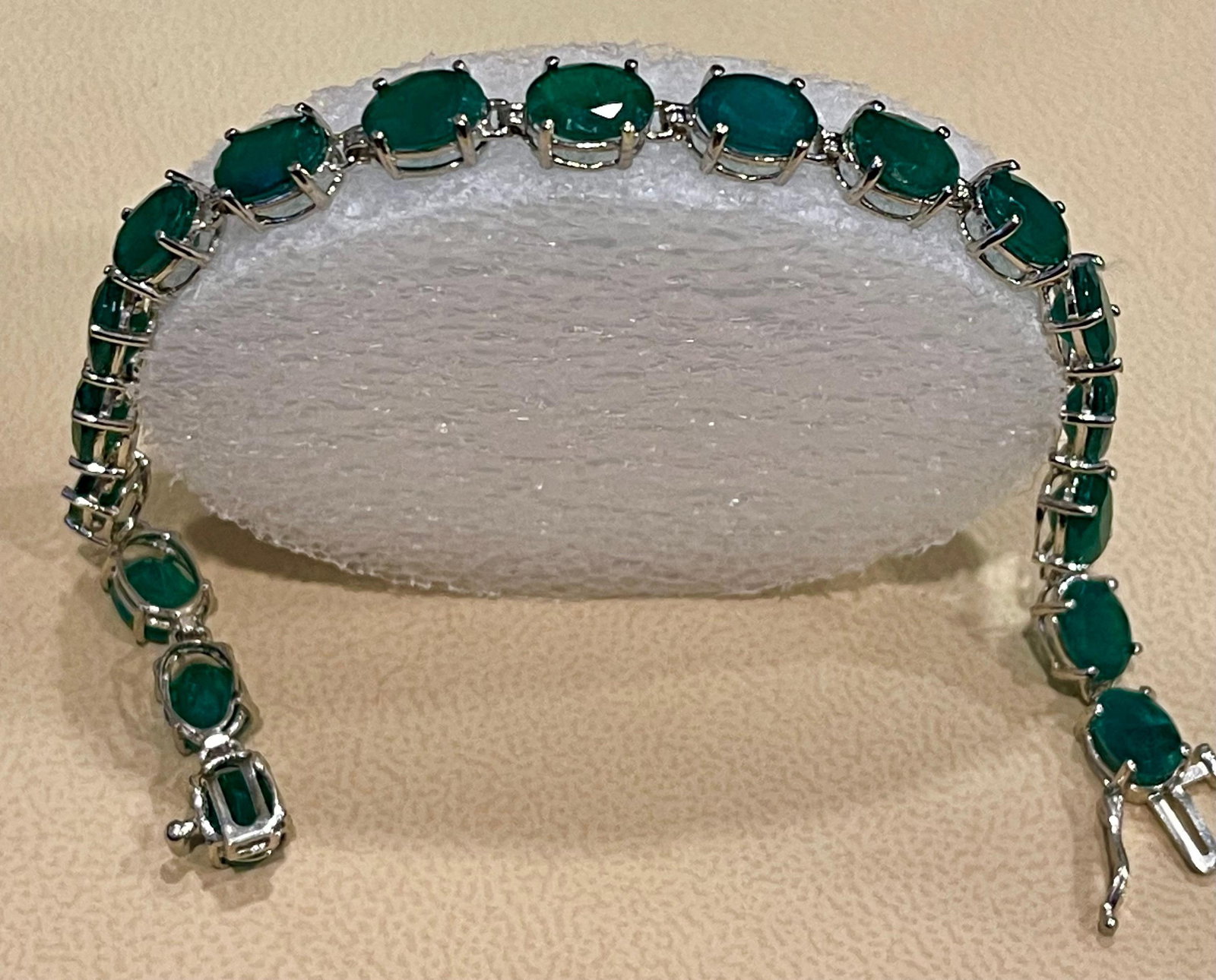 23 Carat Natural Emerald Cocktail Tennis Bracelet 14 Karat White Gold - 11