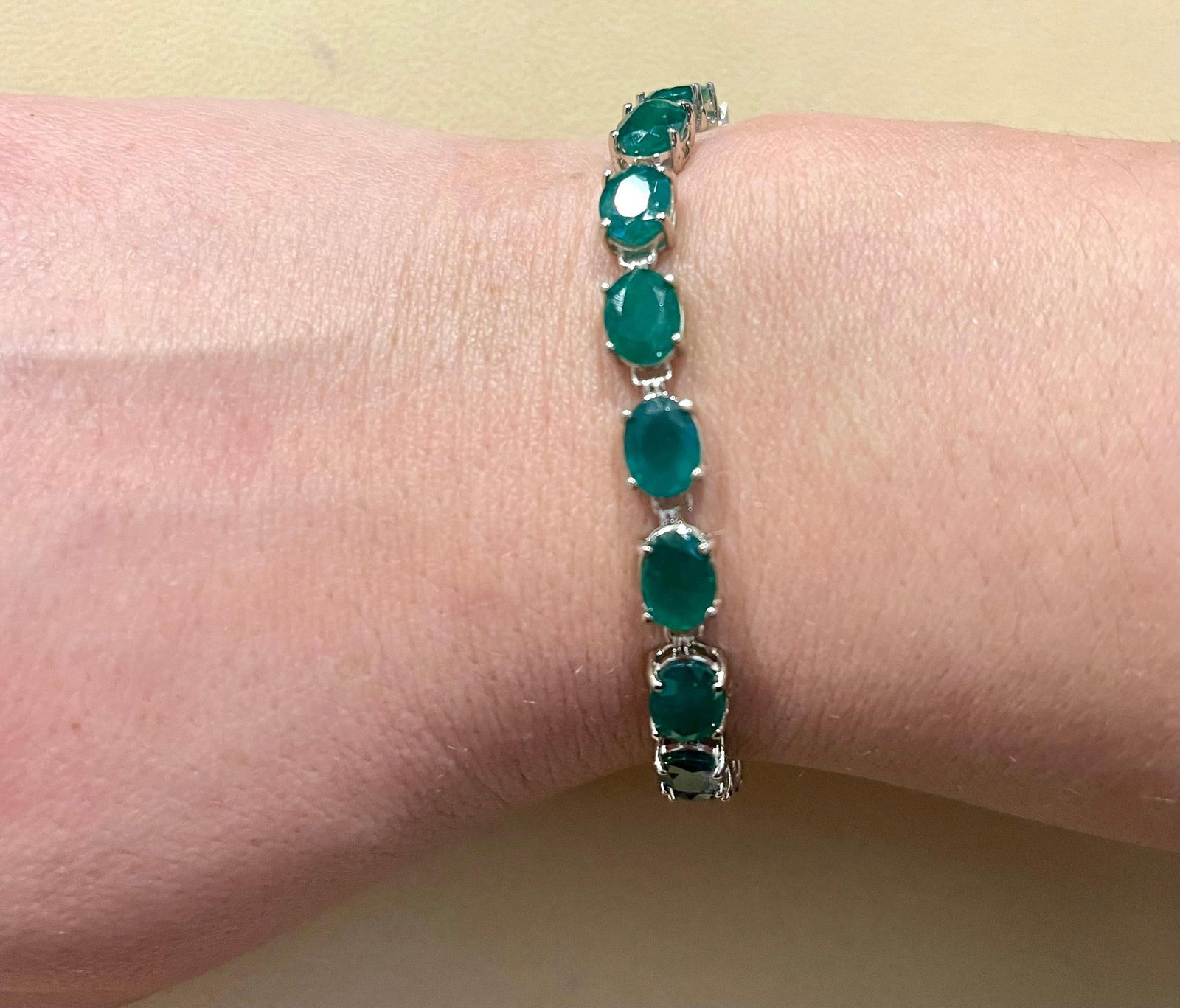 23 Carat Natural Emerald Cocktail Tennis Bracelet 14 Karat White Gold - 14