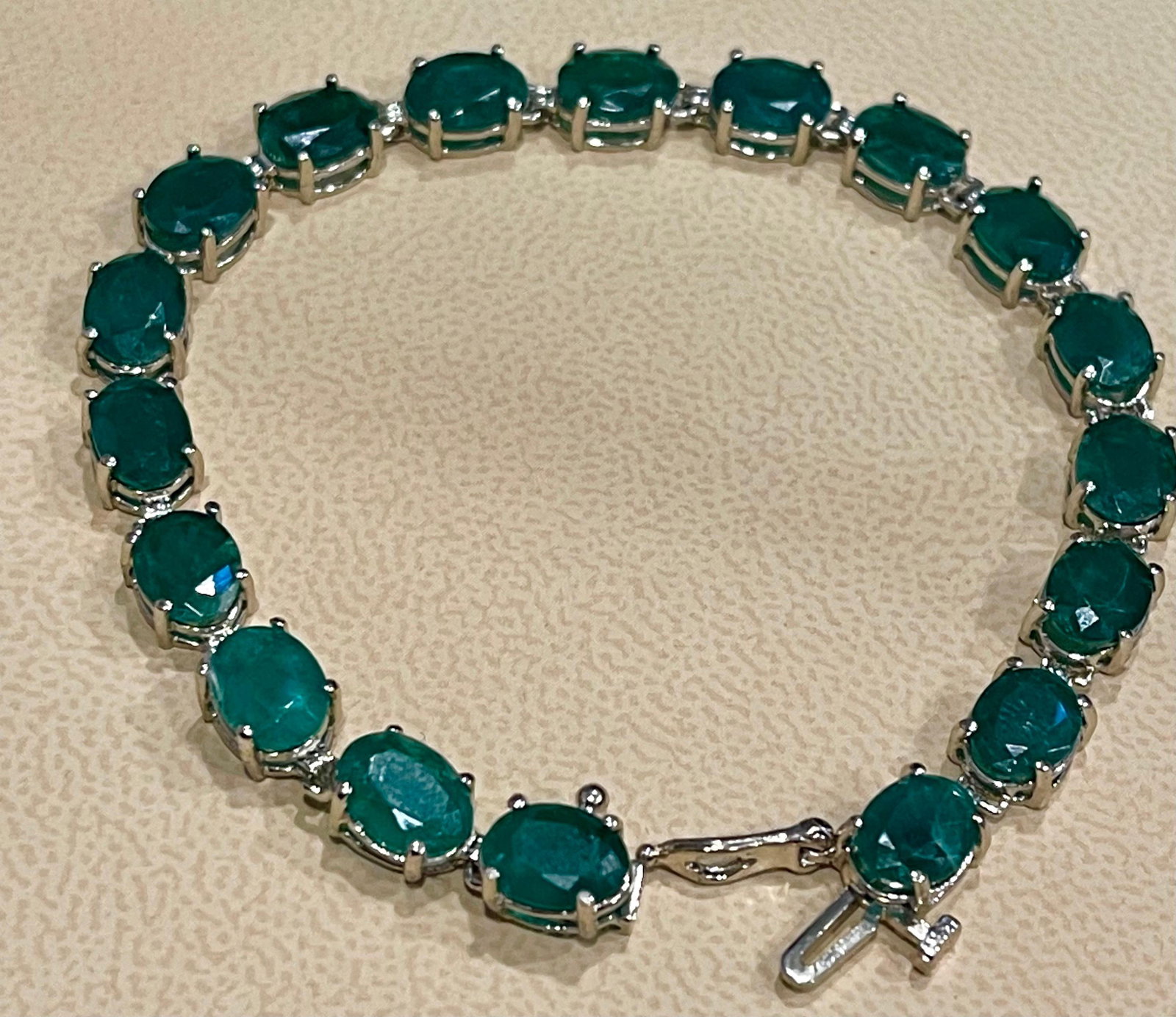23 Carat Natural Emerald Cocktail Tennis Bracelet 14 Karat White Gold - 7