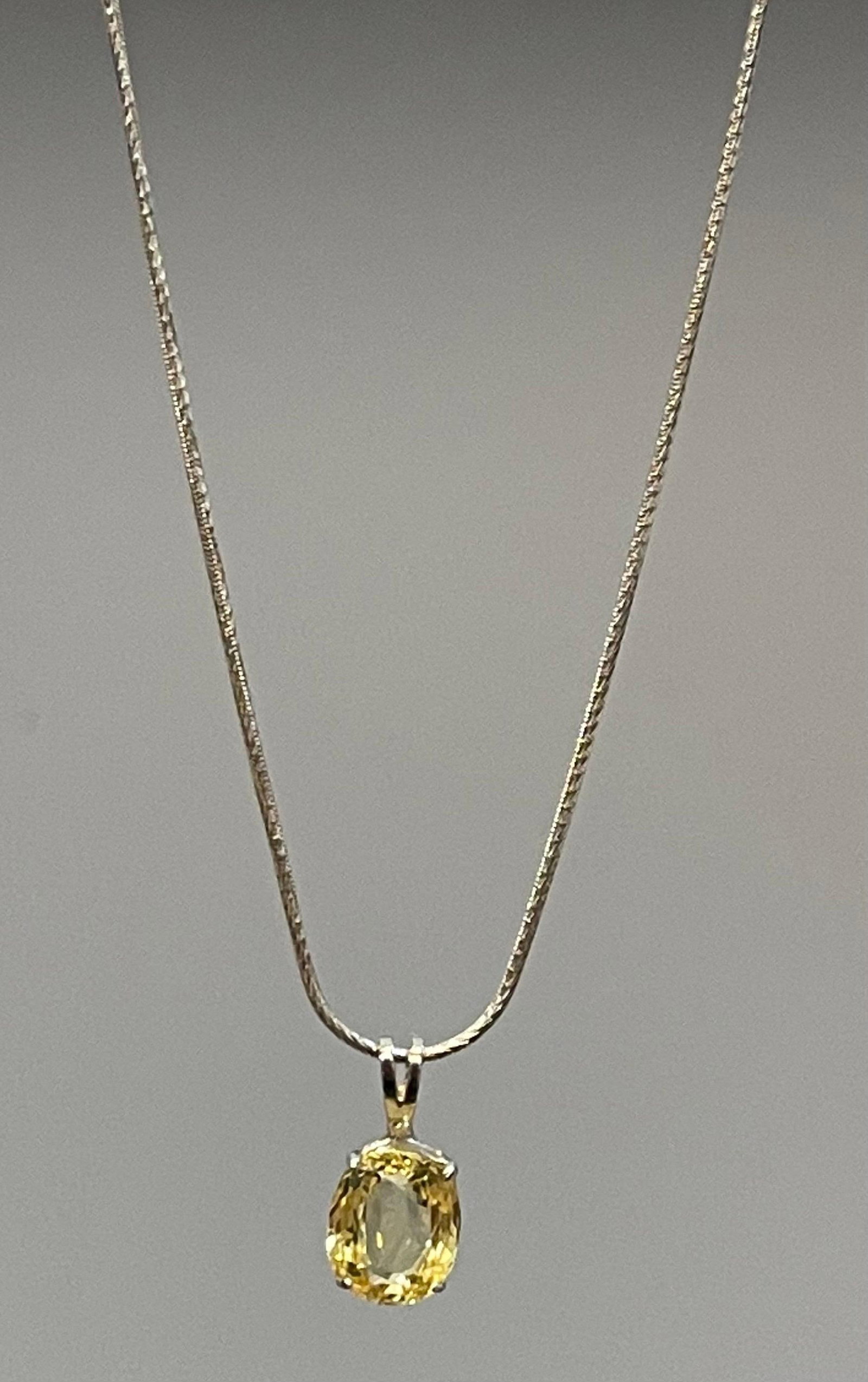 GIA Certified 5.56 Ct Natural Ceylon Yellow Sapphire Pendant Necklace white Gold - 18