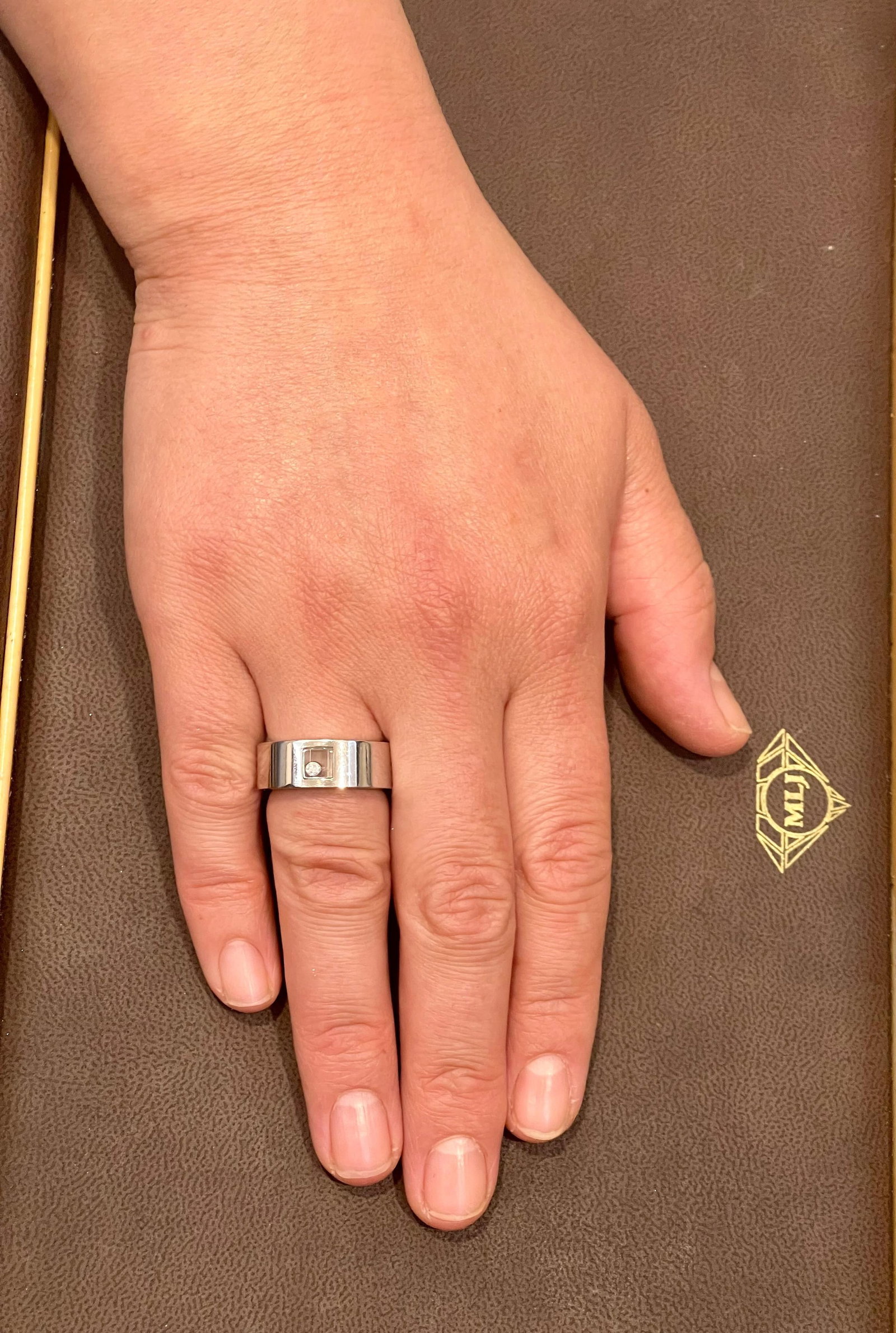 Chopard Happy Diamond 18K White Gold Floating Diamond Ring, Estate - 13