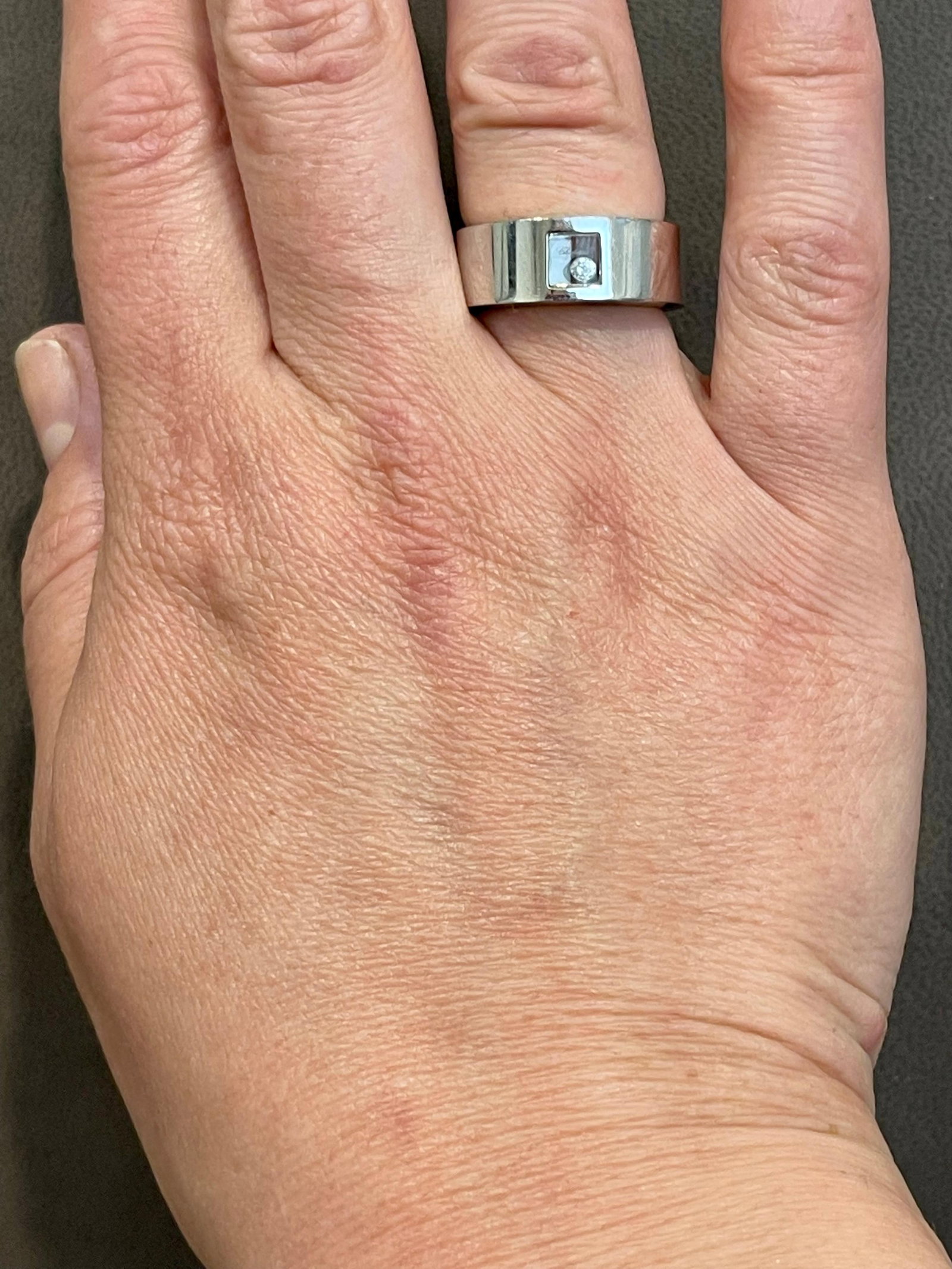 Chopard Happy Diamond 18K White Gold Floating Diamond Ring, Estate - 2