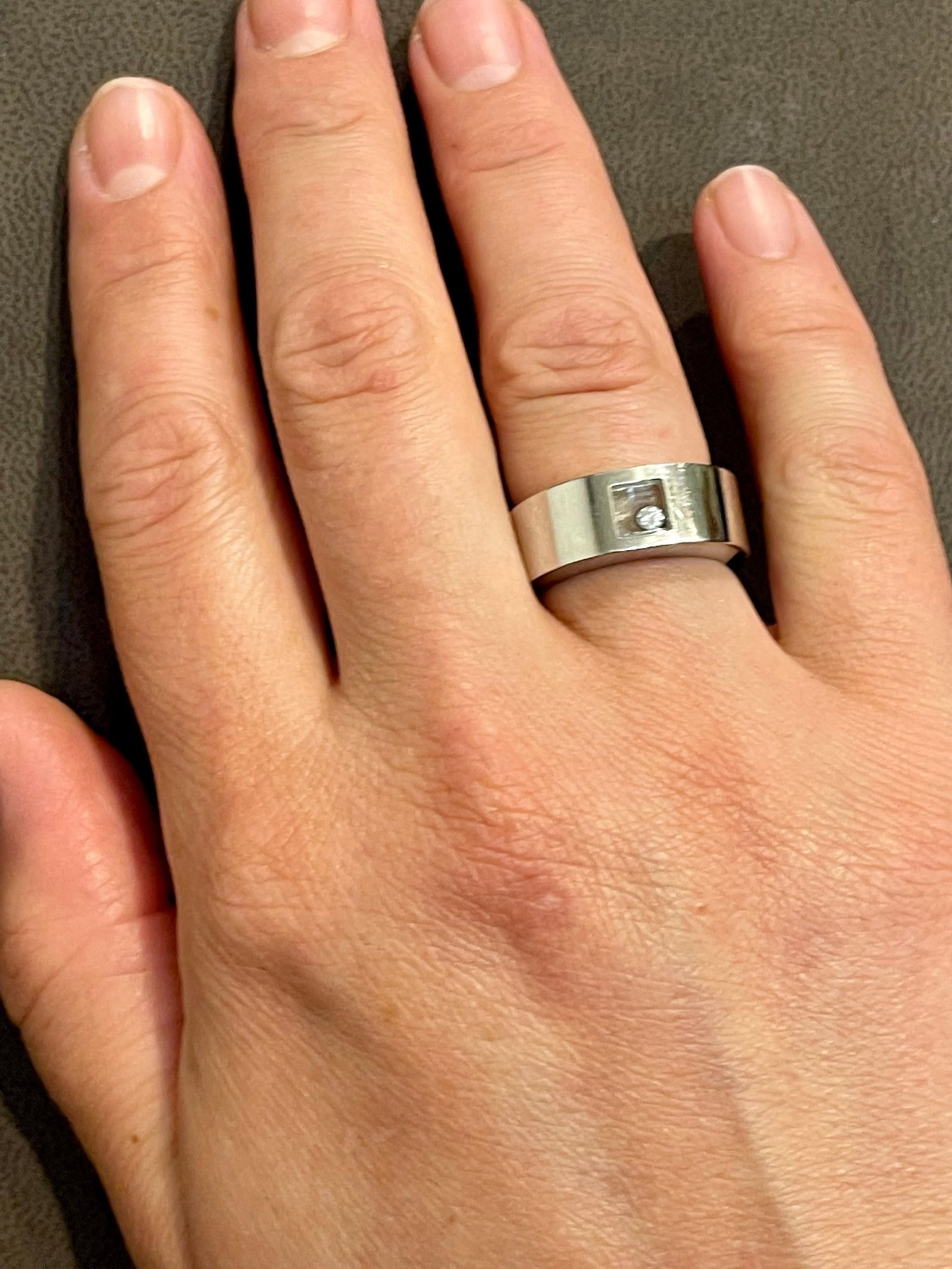 Chopard Happy Diamond 18K White Gold Floating Diamond Ring, Estate - 8