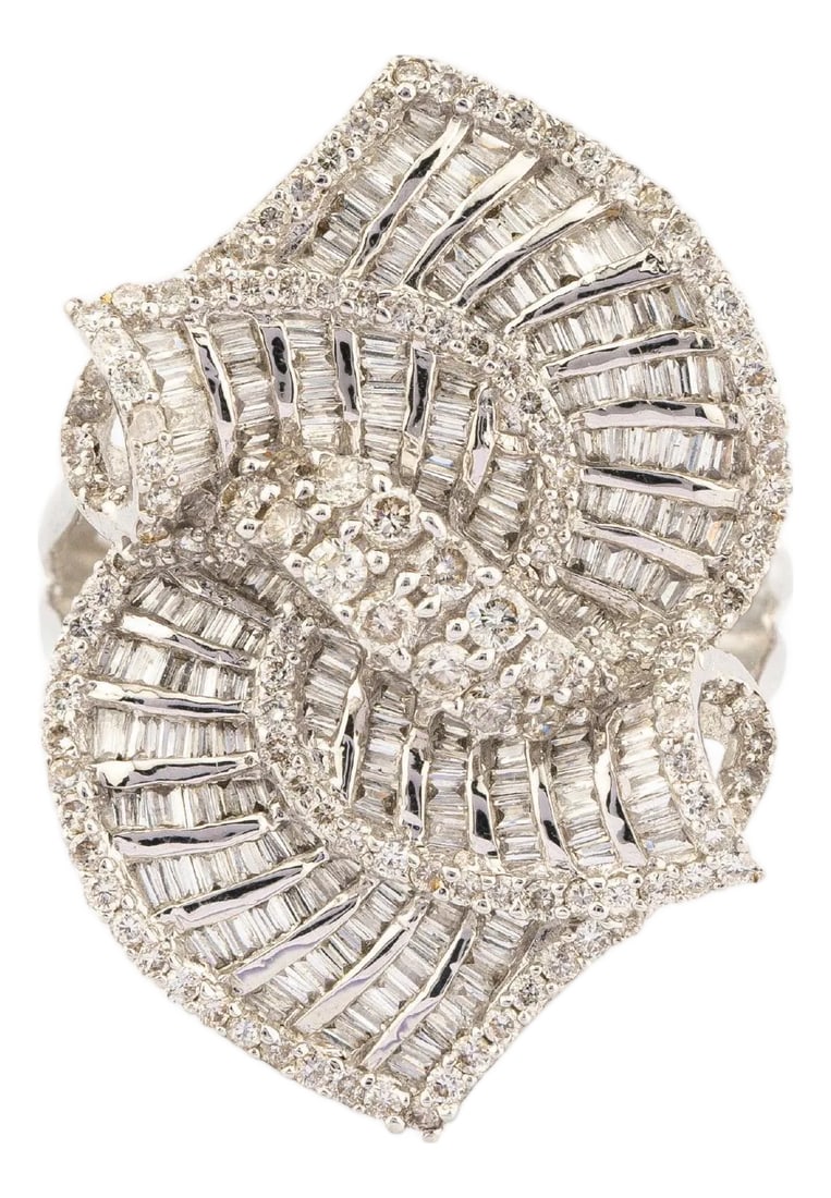 Natural Diamond Ring with 1.65 Carats Diamond in 18k Gold: this is an amazing ring with diamond : 1.65carats gold : 8.19 gms Condition: Imperfections: No Imperfections Condition Notes: New Origin: United States Materials & Techniques: 18K White Gold,