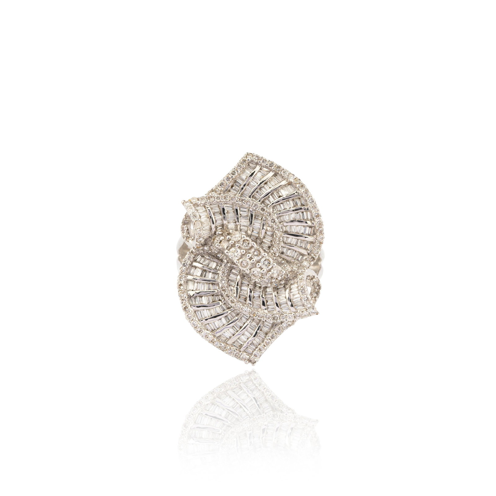 Natural Diamond Ring with 1.65 Carats Diamond in 18k Gold - 6