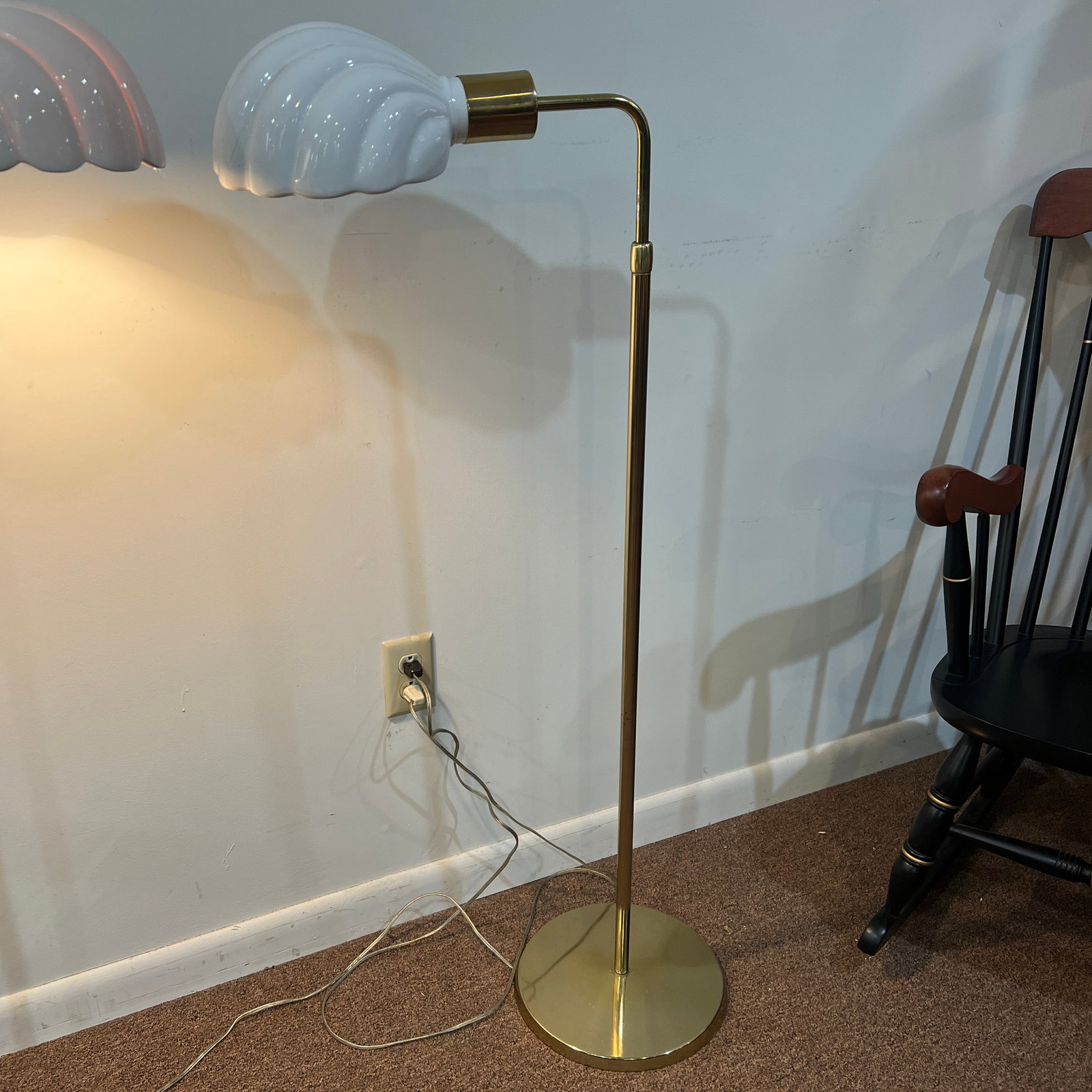 1970s Italian Ceramic Clam Shell Shade Tommaso Barbi Adjustable Brass Floor Lamp Set - 11
