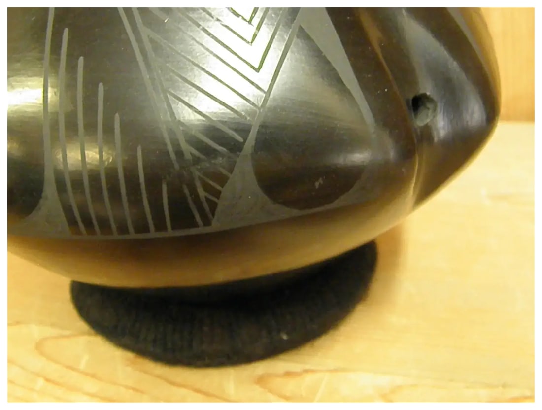 Late 20th Century Mata Ortiz Hand Coiled Blackware Effigy Pot by Rosa Quezada - 14