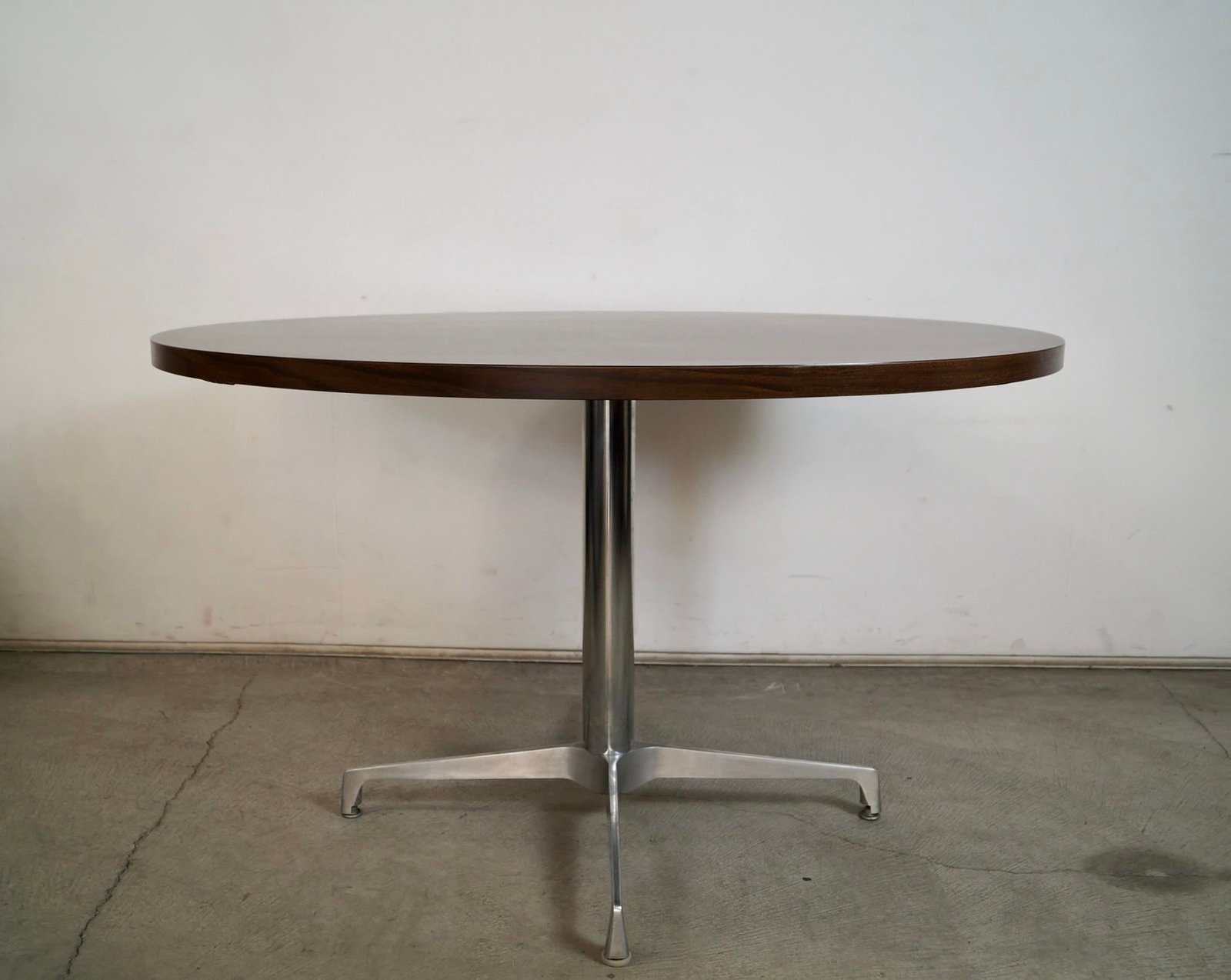 1960's Mid-Century Modern Herman Miller Style Dining Table - 3