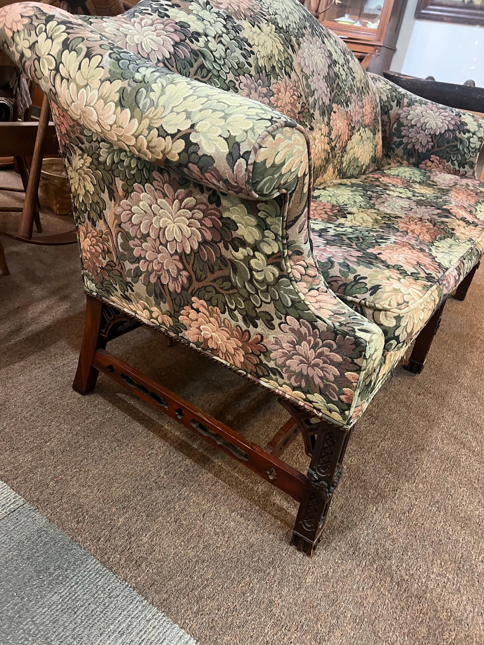 1980s Henredon Natchez Historic Collection Stretch Carved Mahogany Base Sofa - 6