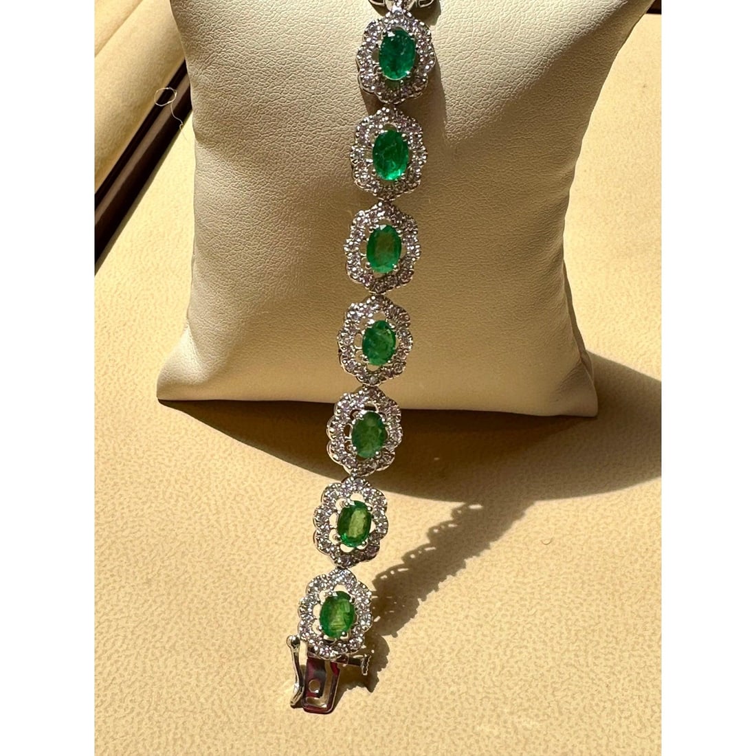 10 Carat Natural Brazilian Emerald & Diamond Tennis Bracelet 14 Karat Gold - 9