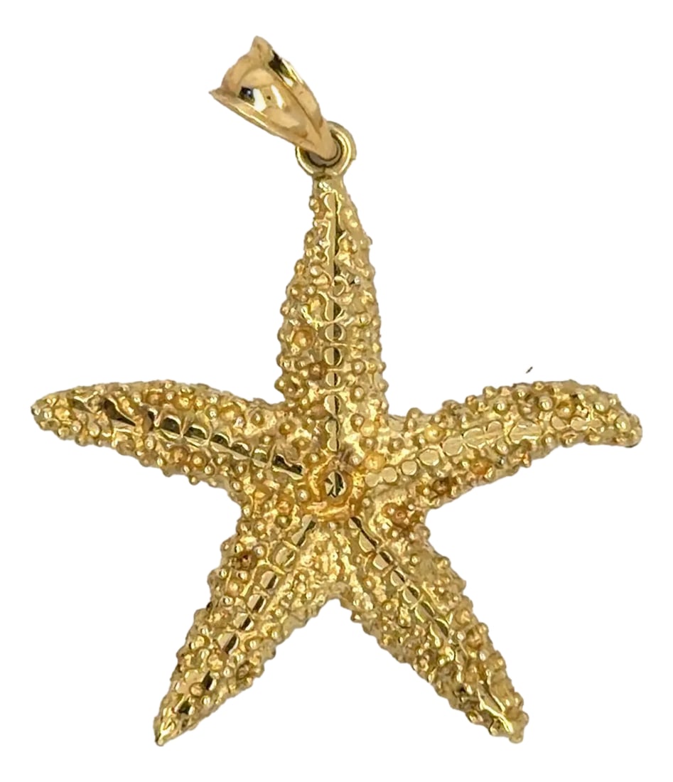 14k Yellow Gold Textured Starfish Pendant: Detailed 14k yellow gold pendant in the shape of a textured starfish. 3.43g Condition: Alterations: Original Condition Unaltered Imperfections: Some Imperfections Condition Notes: Excellent Origin: