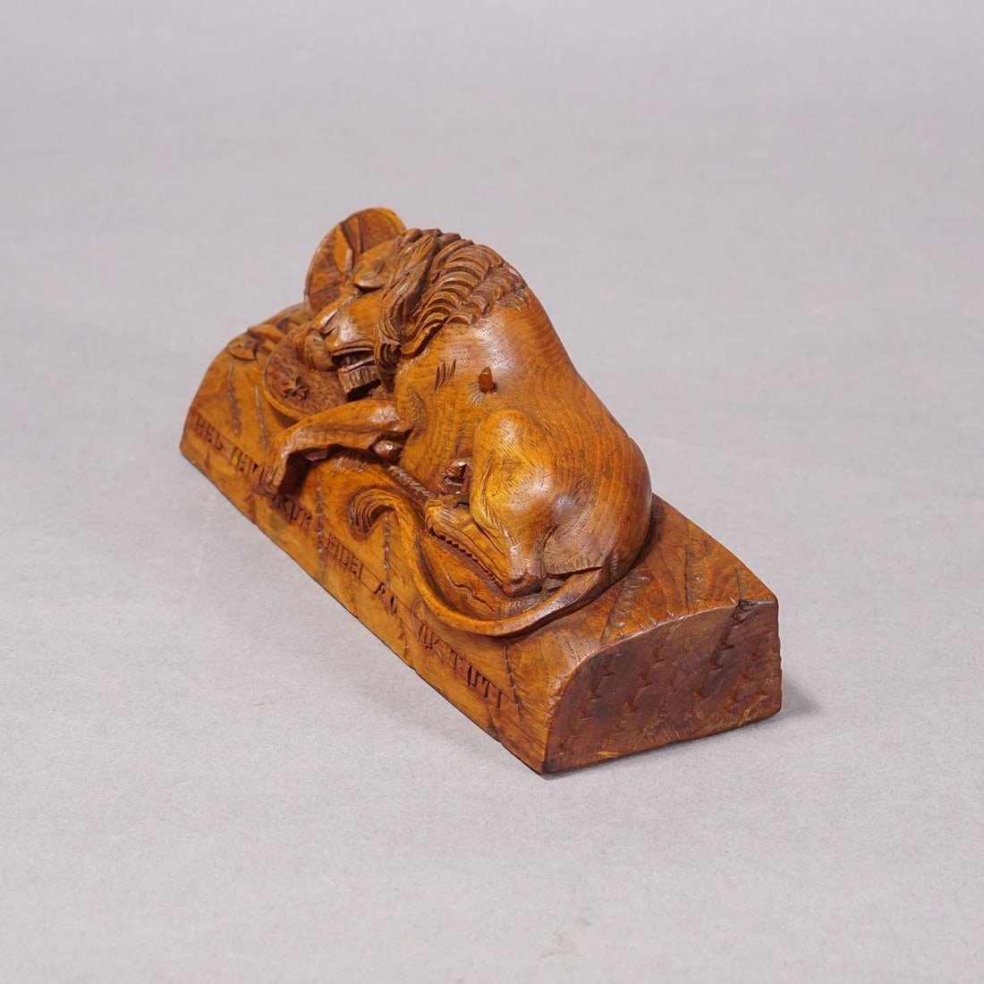 Antique Swiss Carved Lion With Heraldic Shield, Luzern Circa 1900 - 3